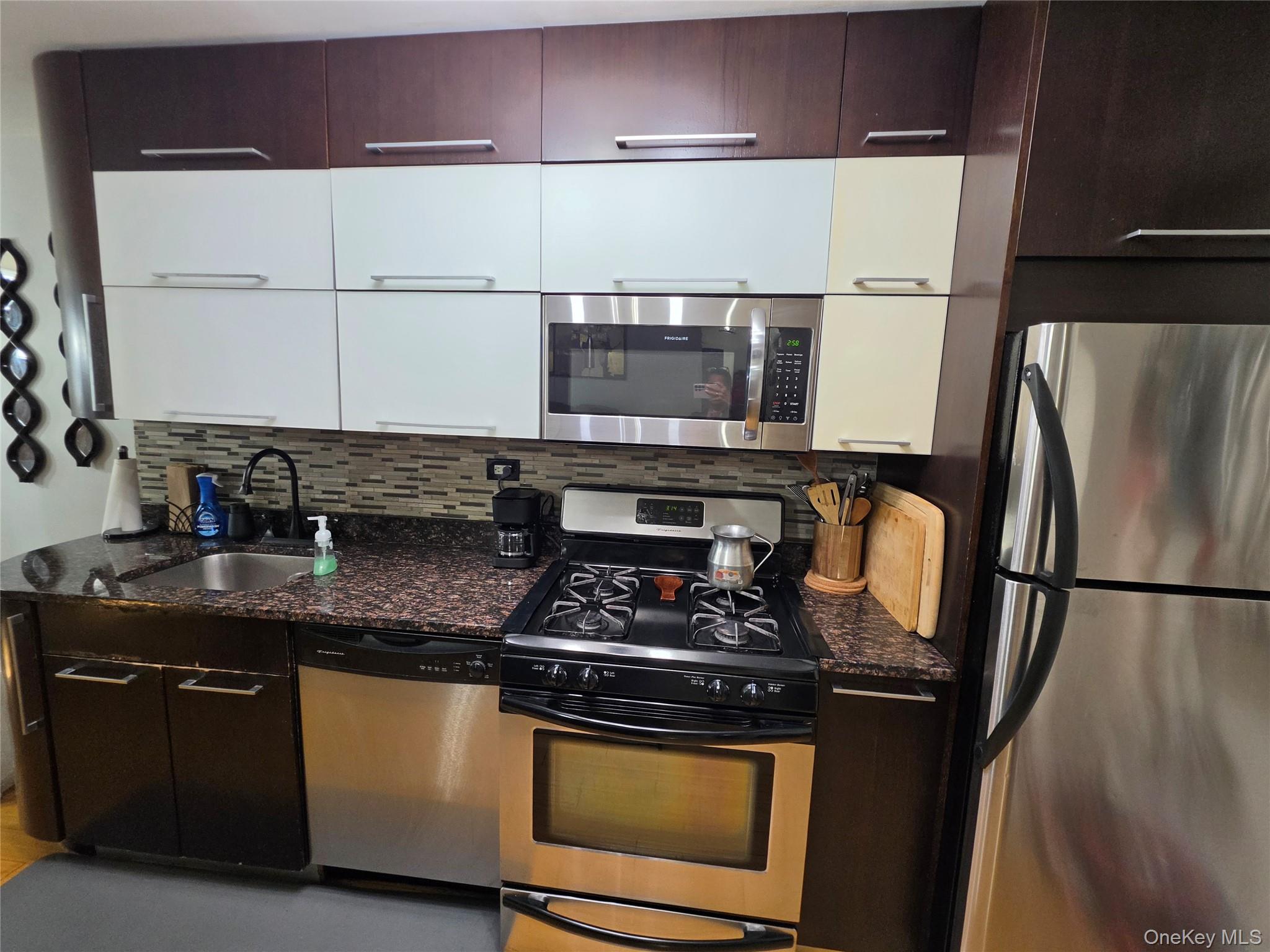 875 Morrison Avenue Unit: #1B