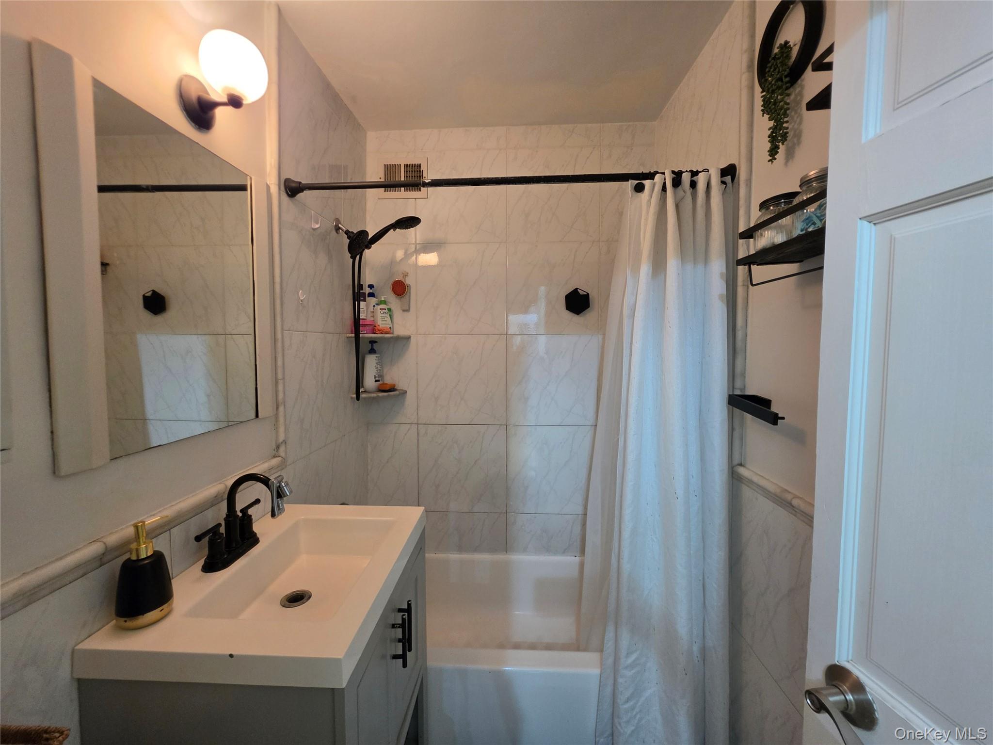 875 Morrison Avenue Unit: #1B