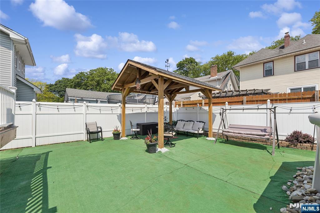 205 Summit Avenue