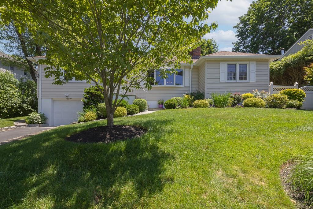 55 Bainbridge Avenue