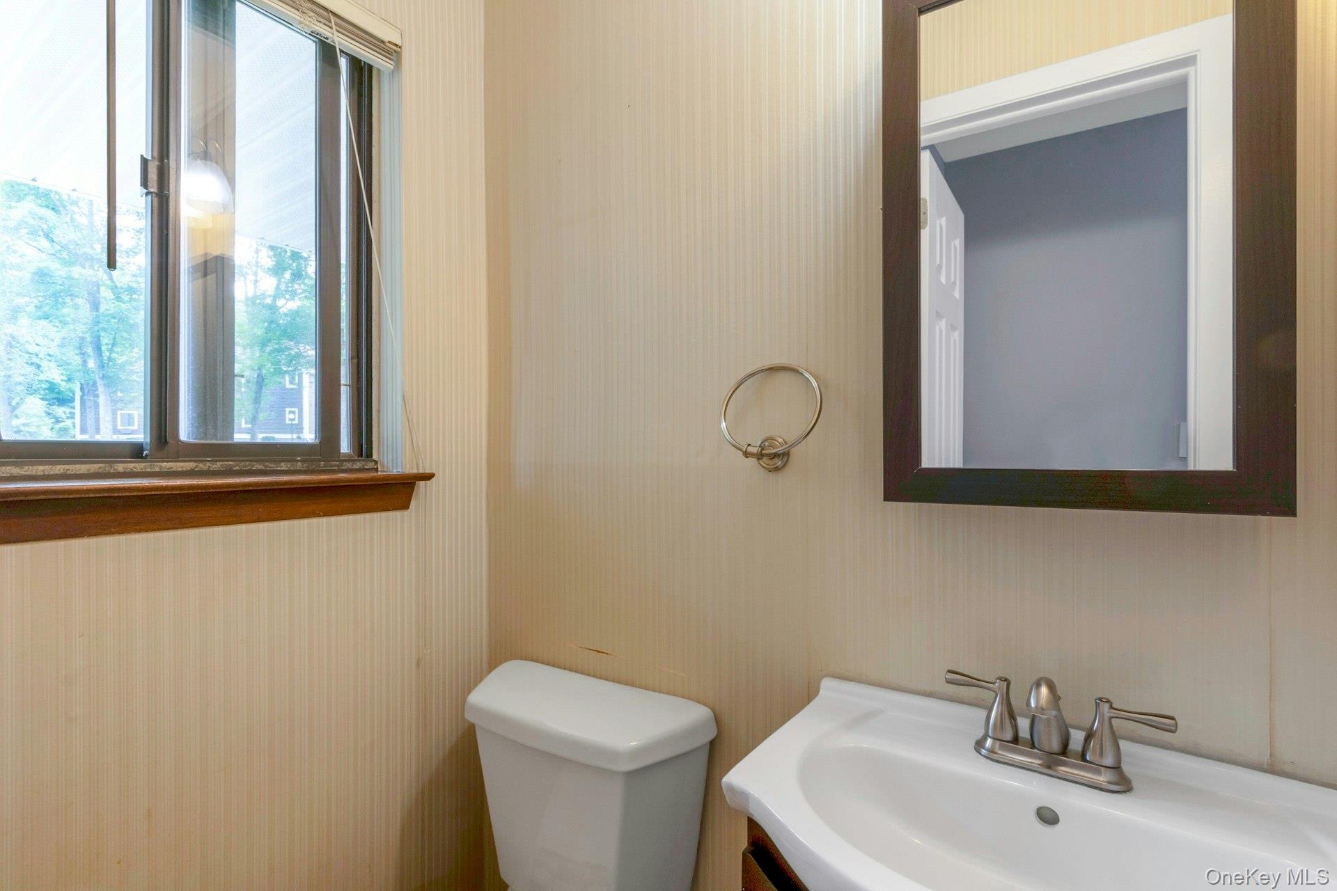 9 Heritage Drive Unit: B