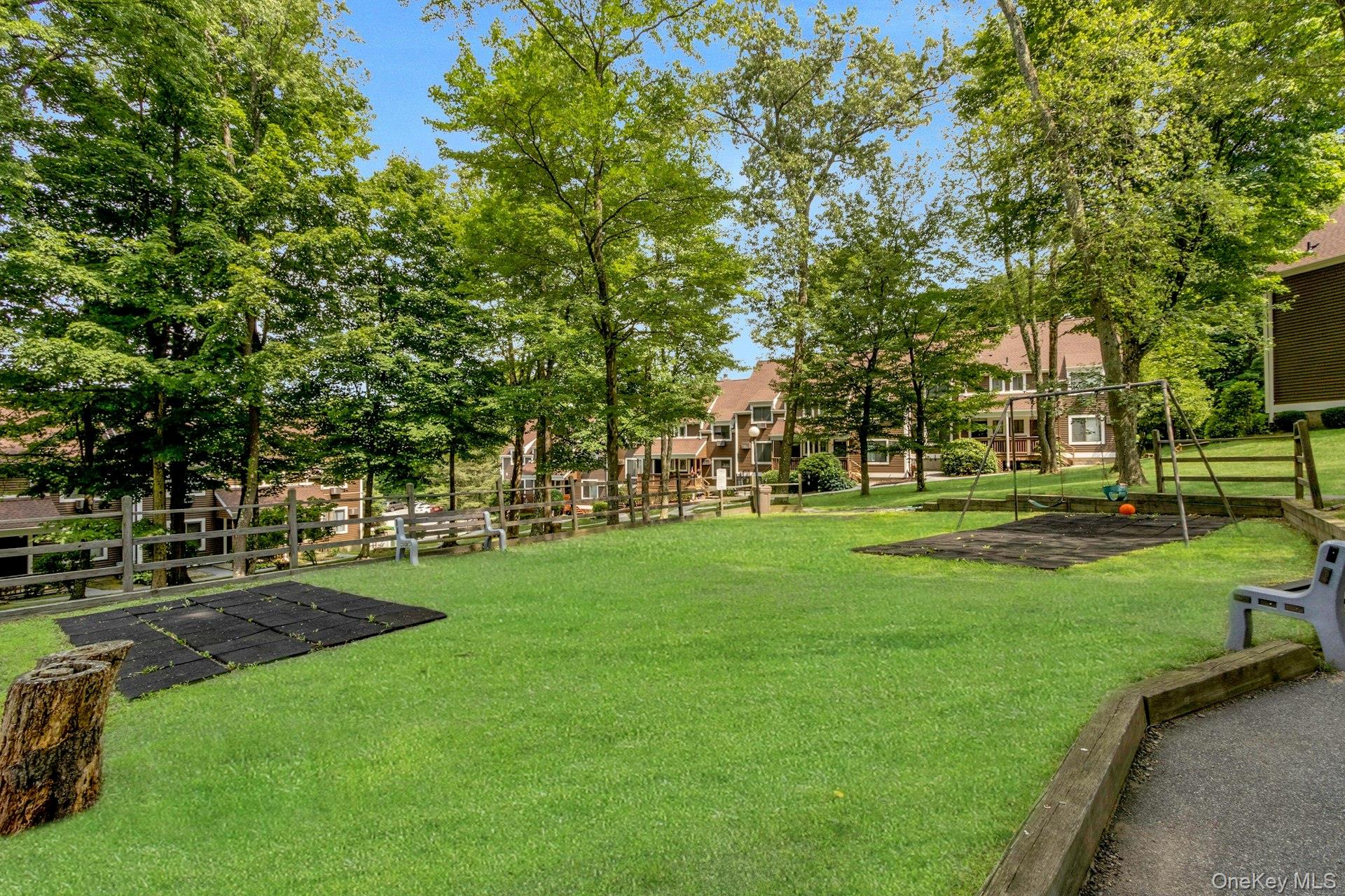 9 Heritage Drive Unit: B