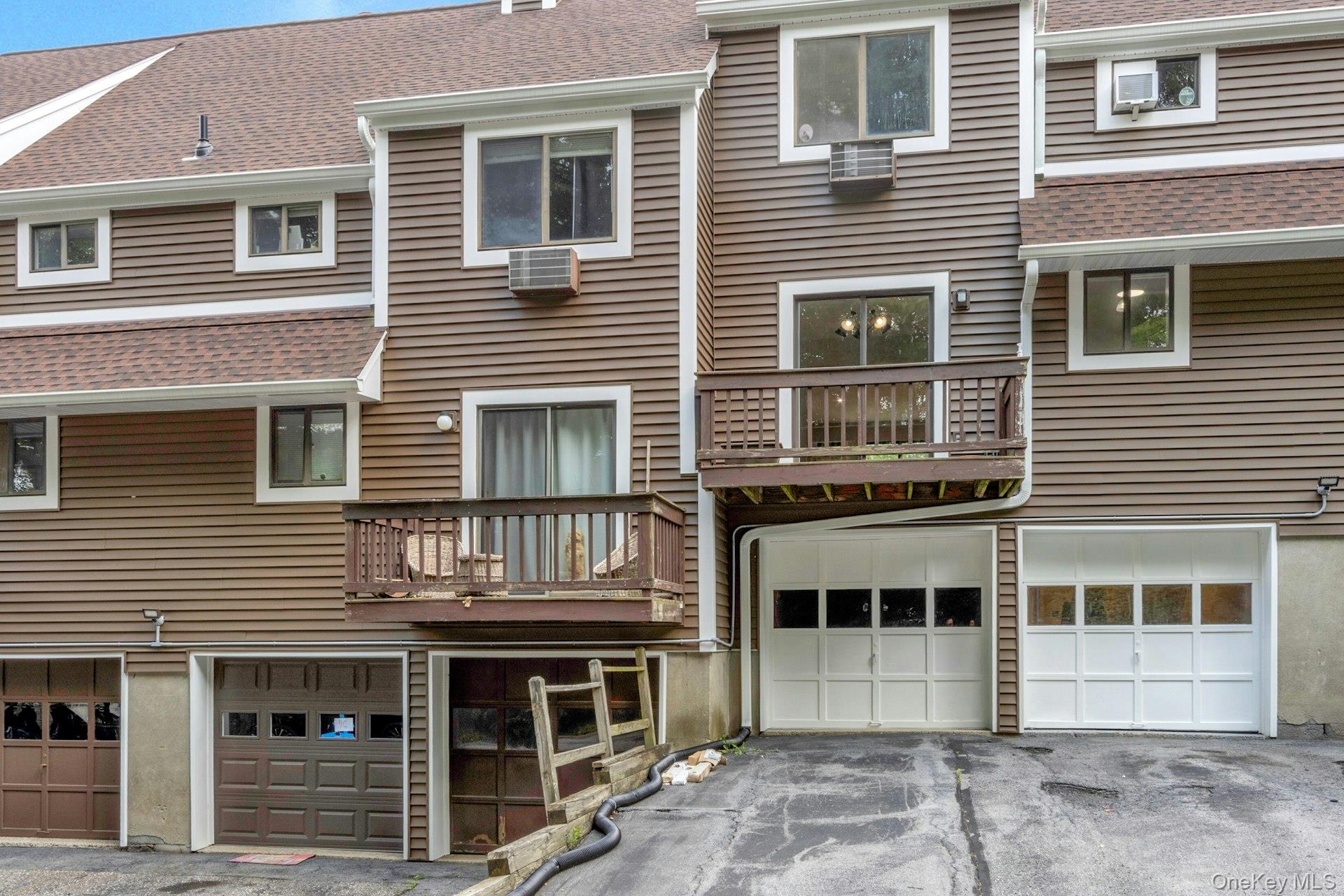 9 Heritage Drive Unit: B