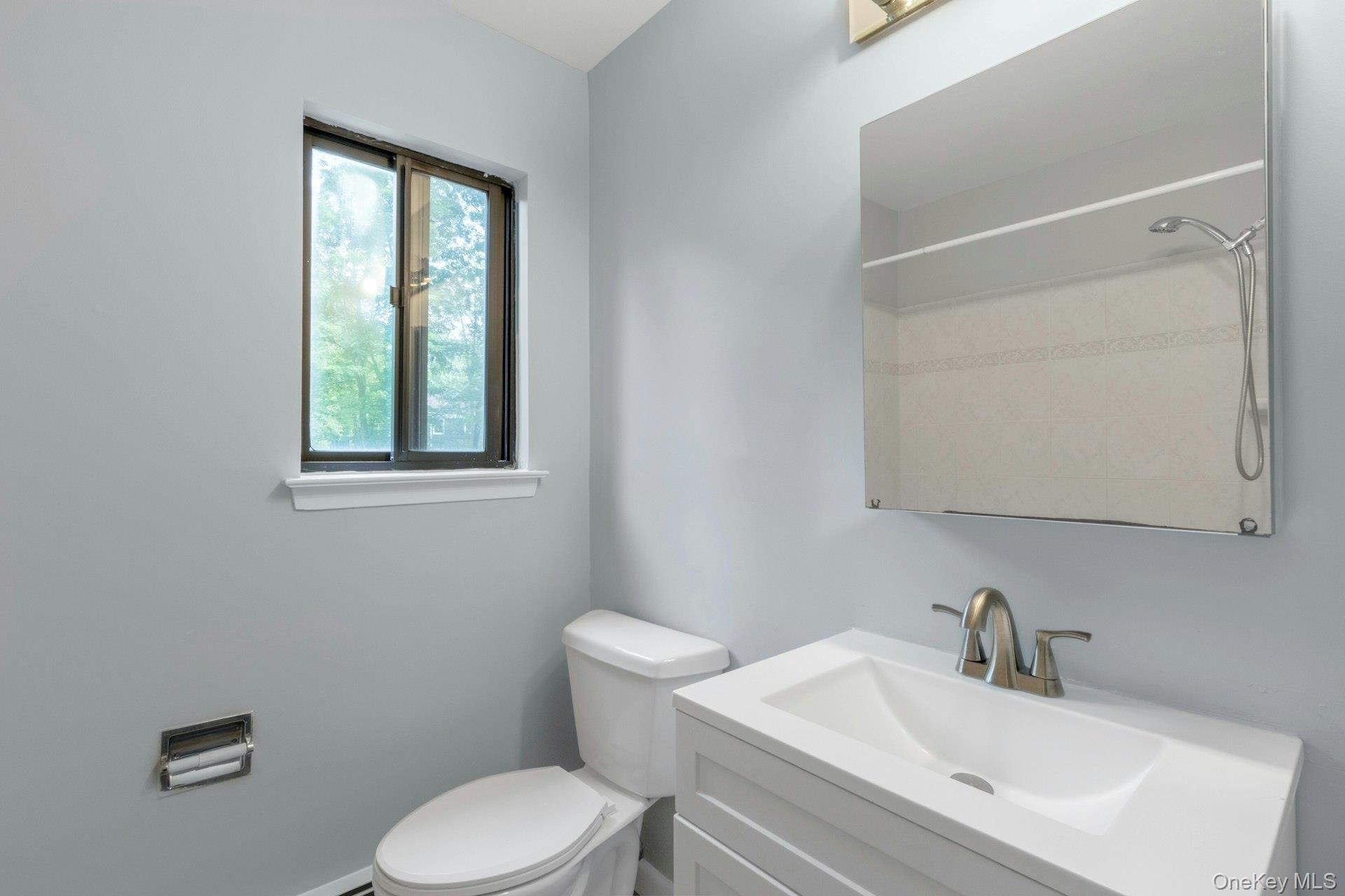 9 Heritage Drive Unit: B