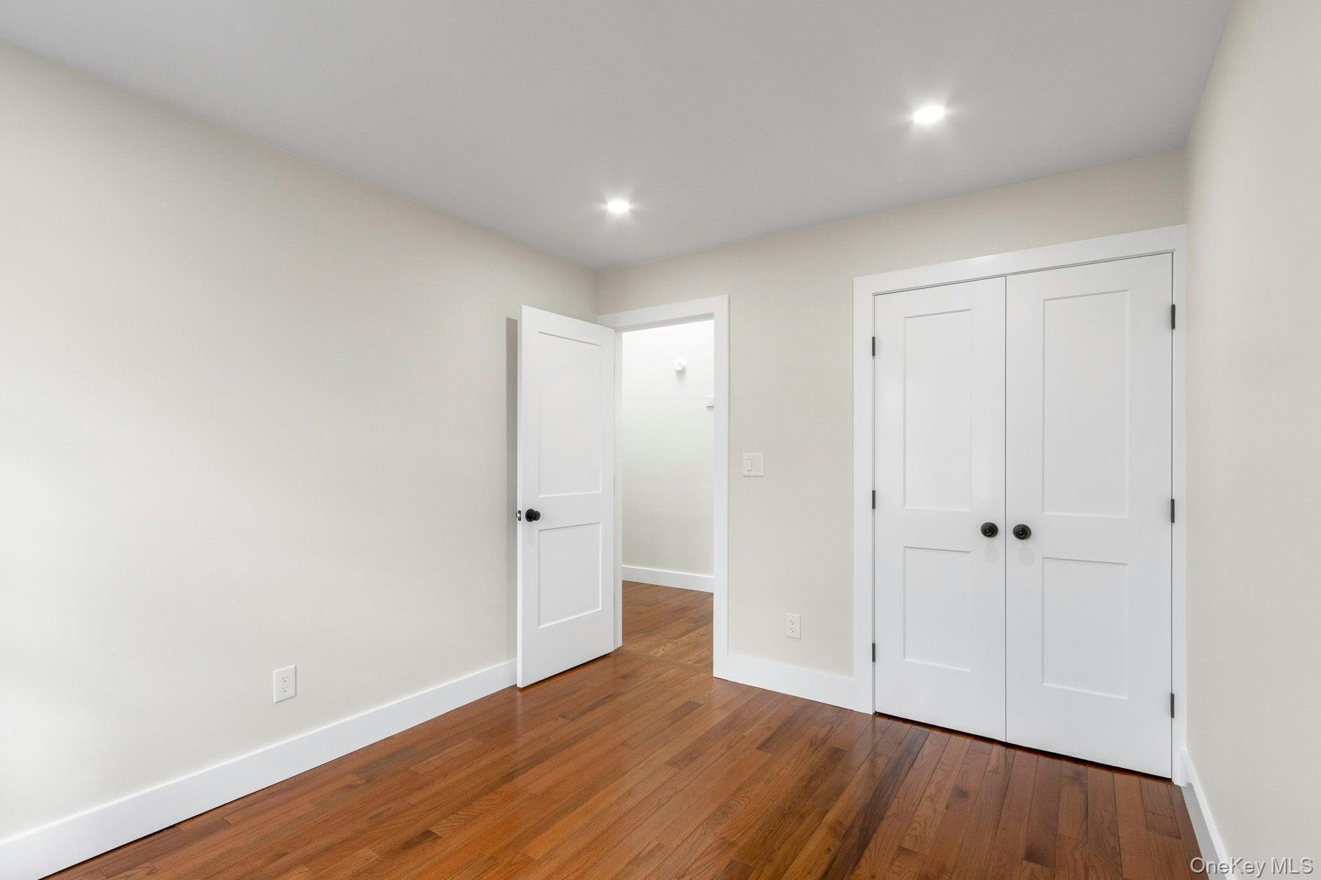 2915 Whispering Hills