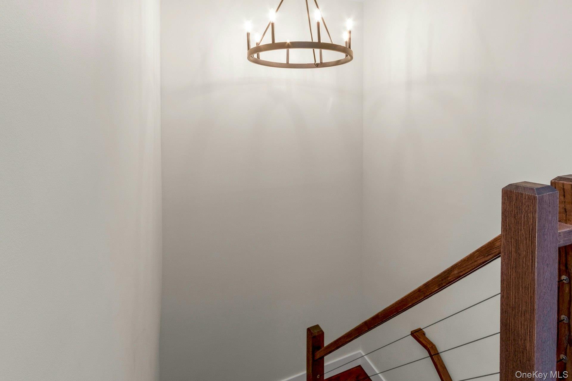 2915 Whispering Hills