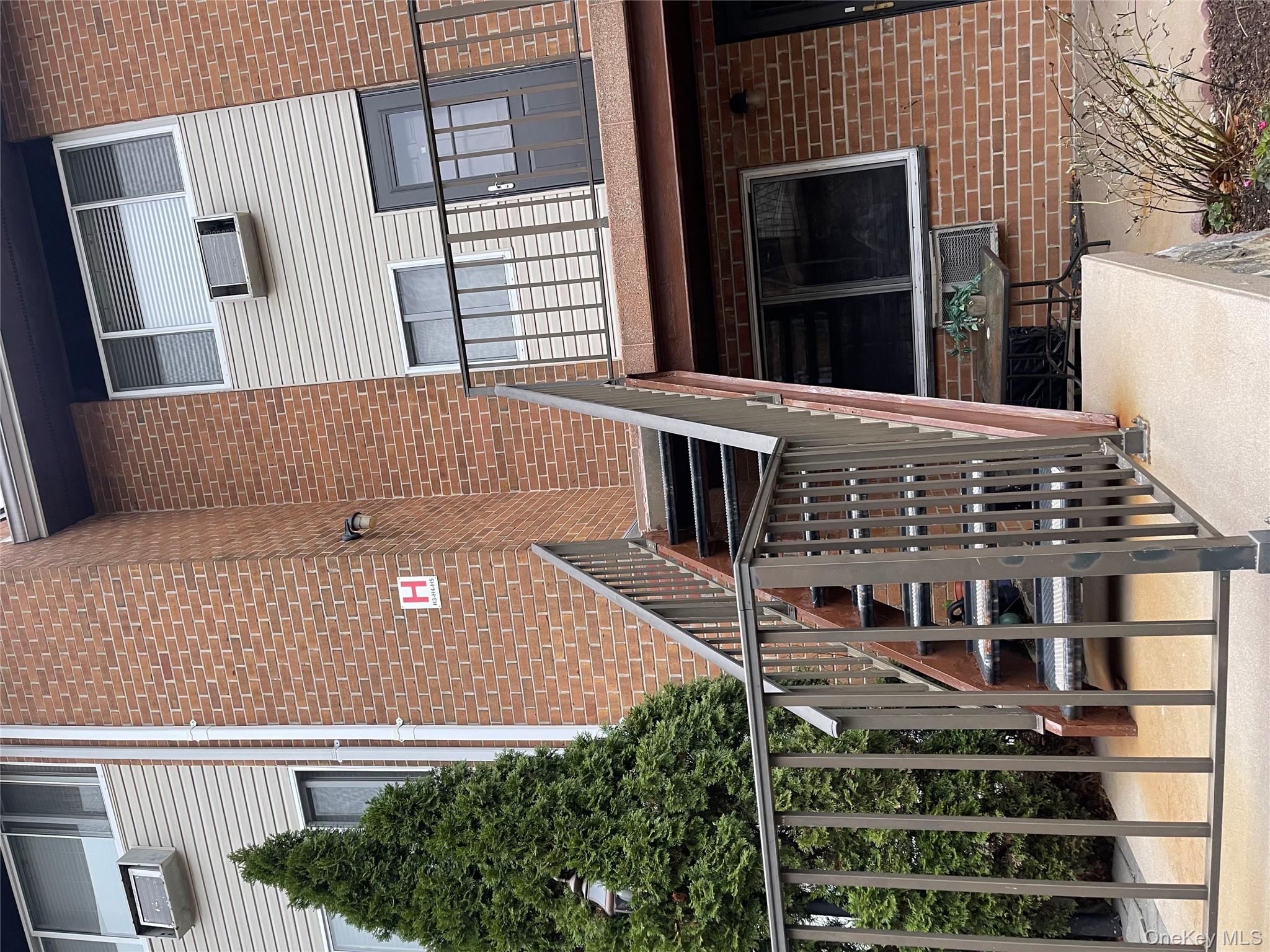 150 Glenwood Avenue Unit: H3