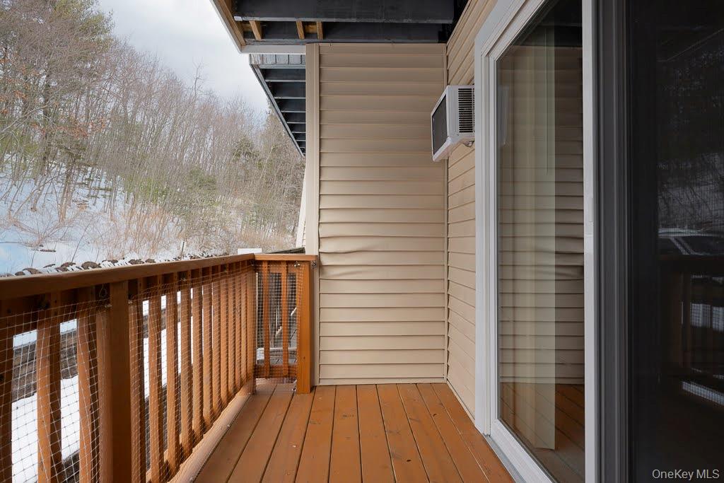 219 Fox Run Lane Unit: 2C