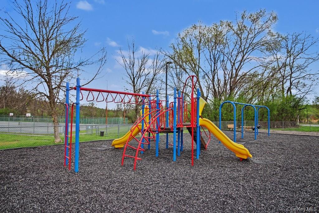 2323 Whispering Hills