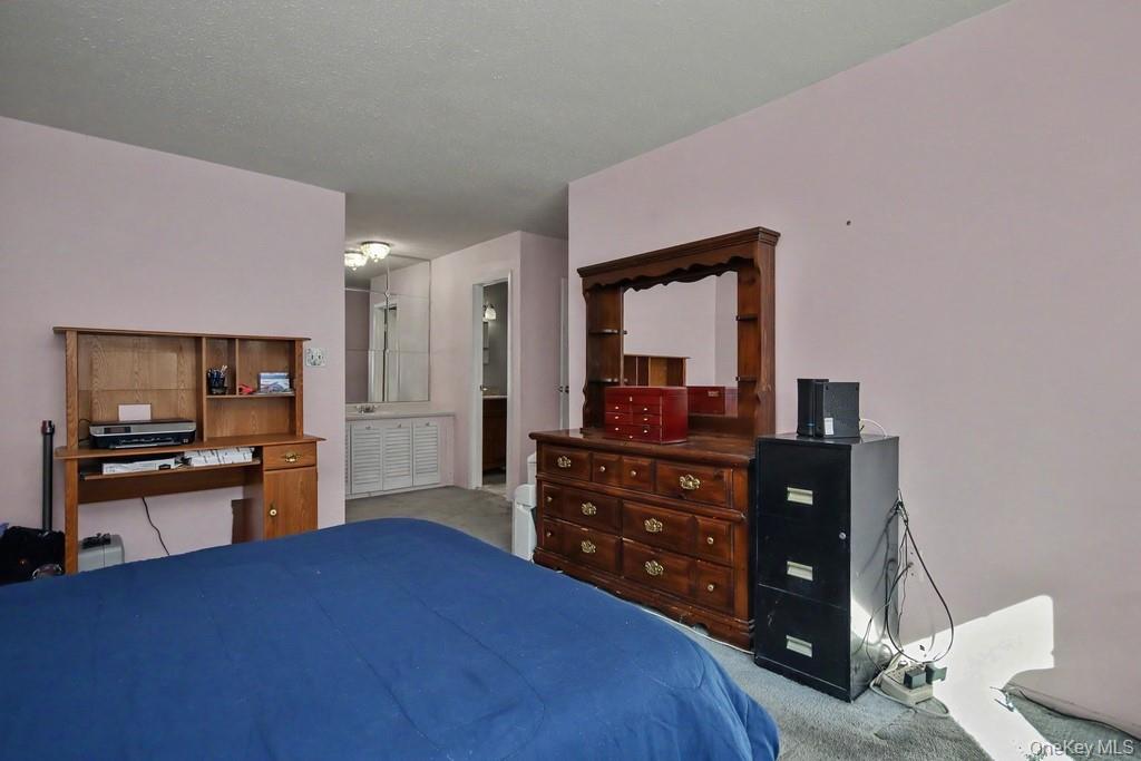 2323 Whispering Hills