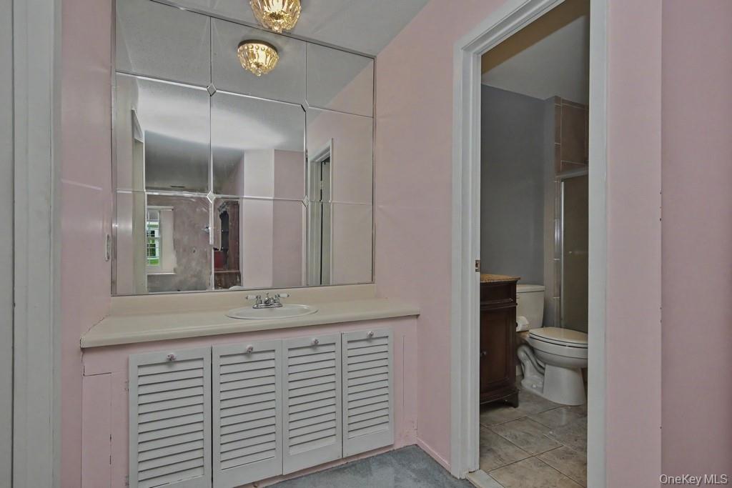 2323 Whispering Hills