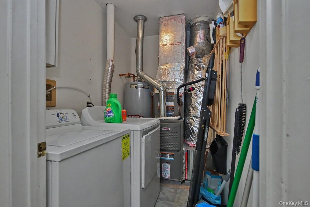 2323 Whispering Hills