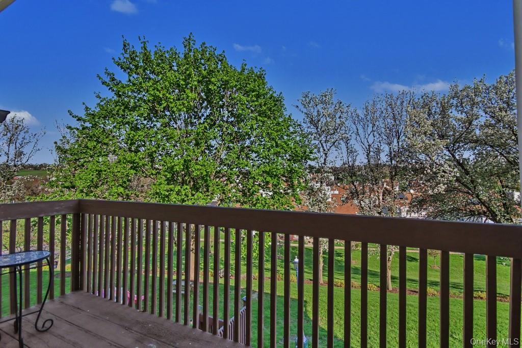 2323 Whispering Hills