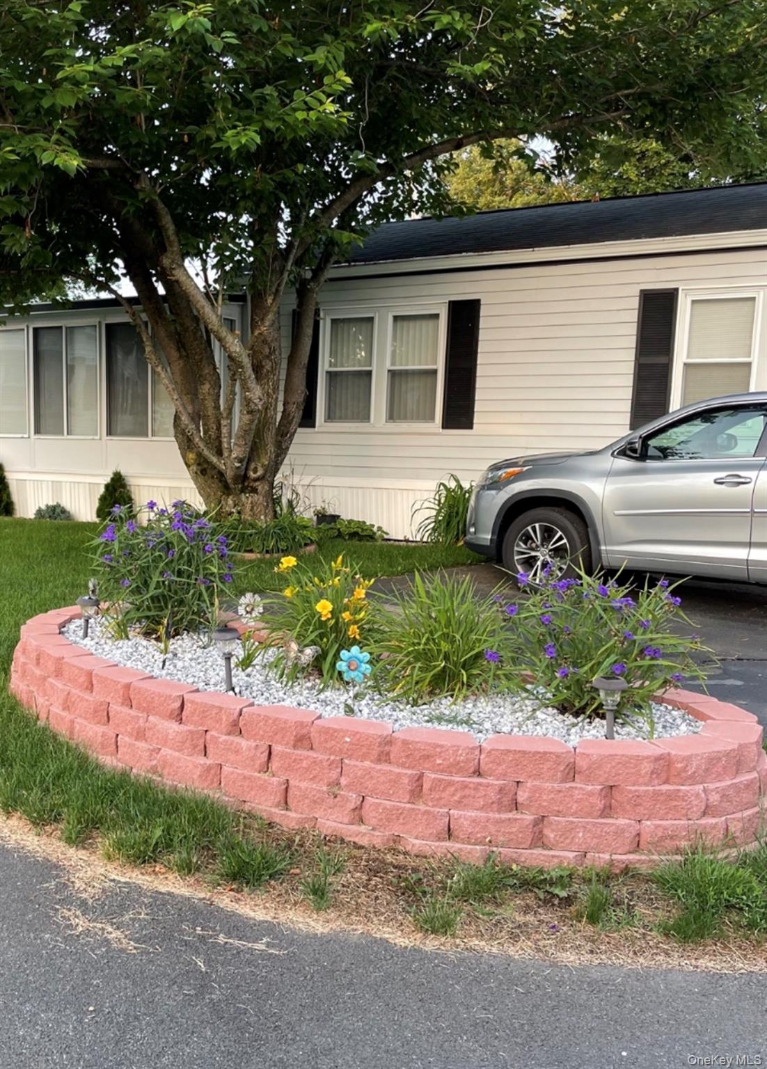 214 West Mountainview MHP