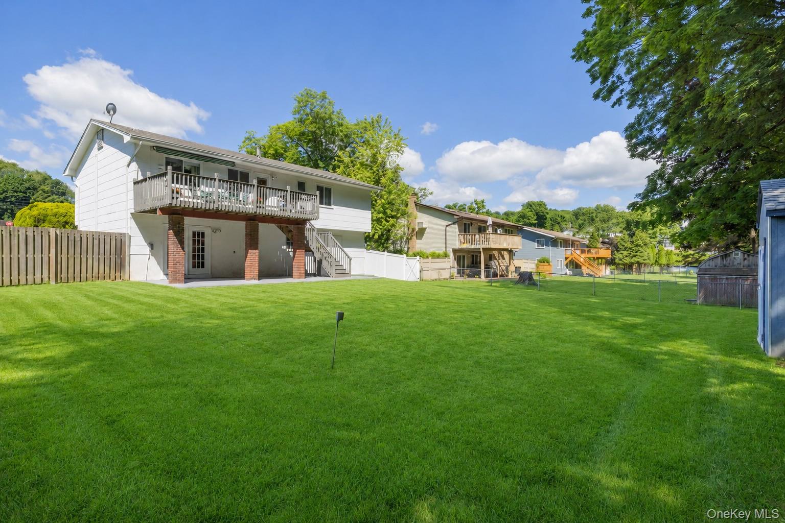 6 Lighthouse Court