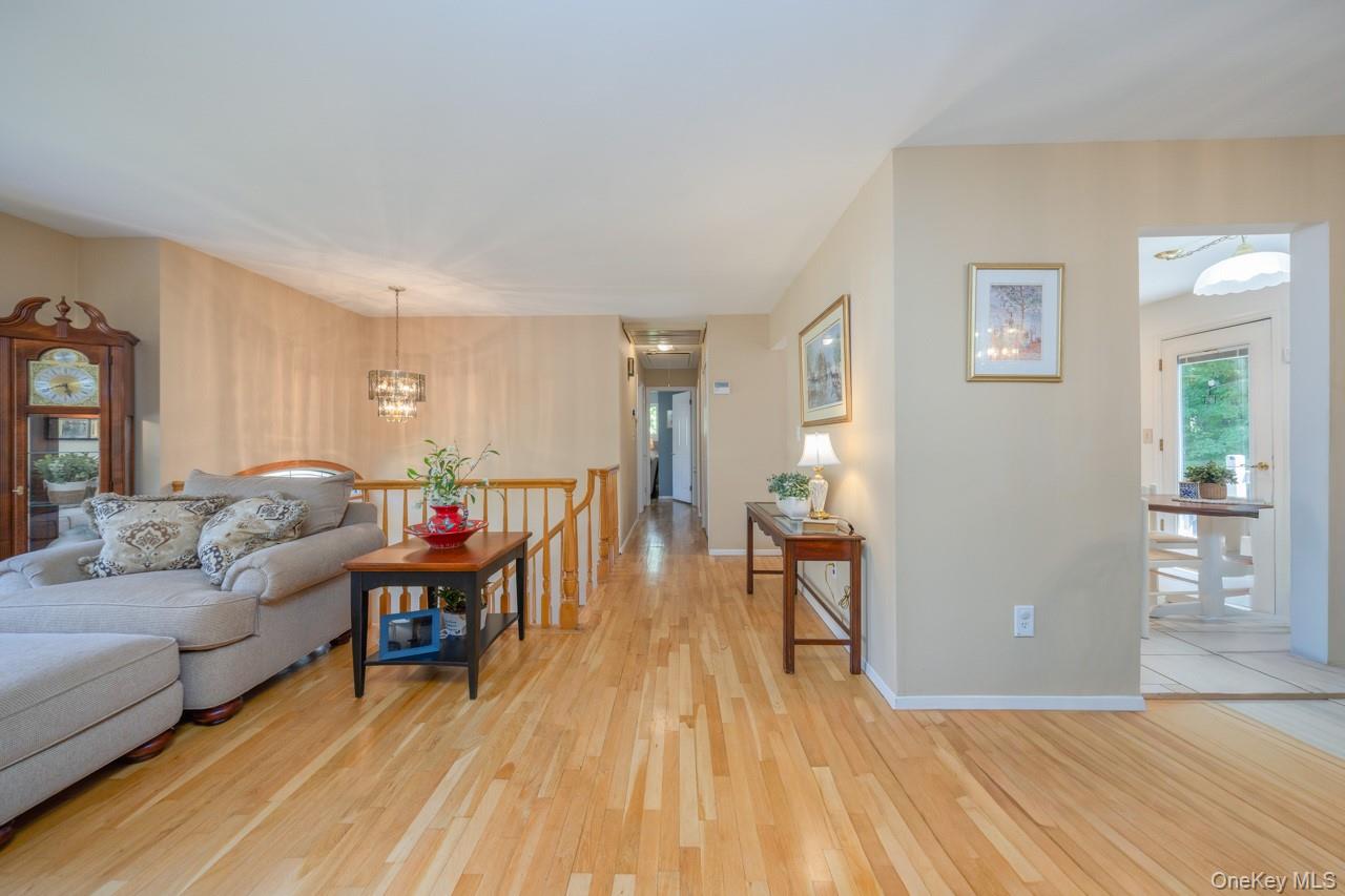 6 Lighthouse Court