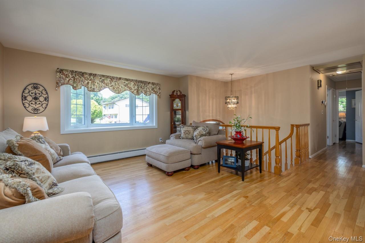 6 Lighthouse Court