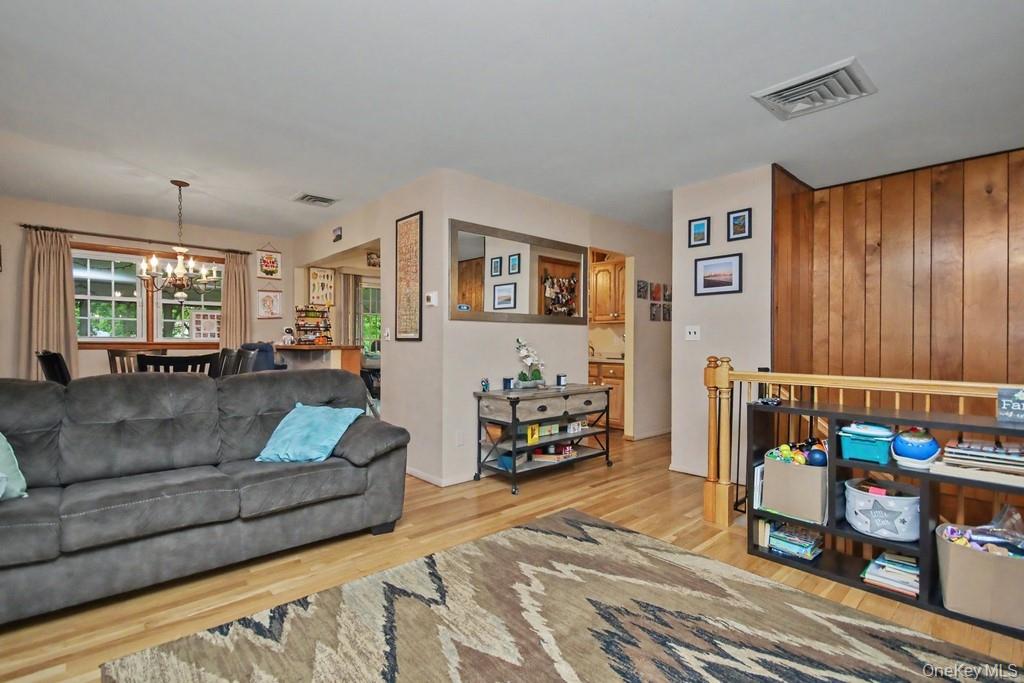35 Sengstacken Drive