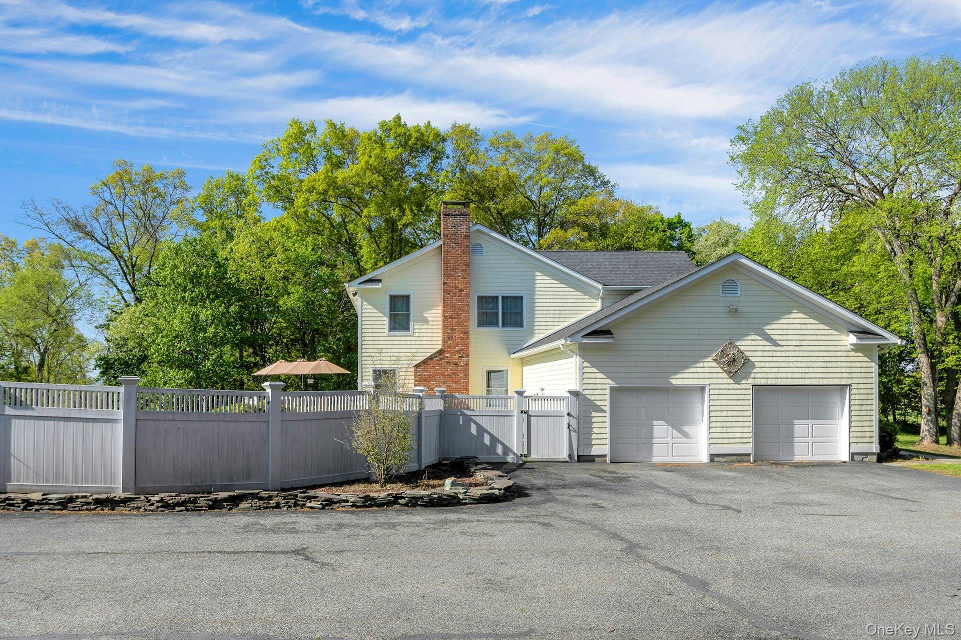 97 Moffat Road