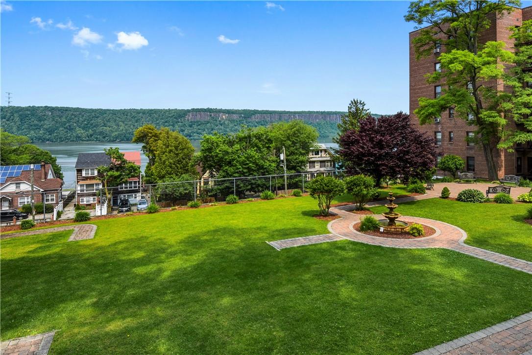 678 Warburton Avenue Unit: 4L