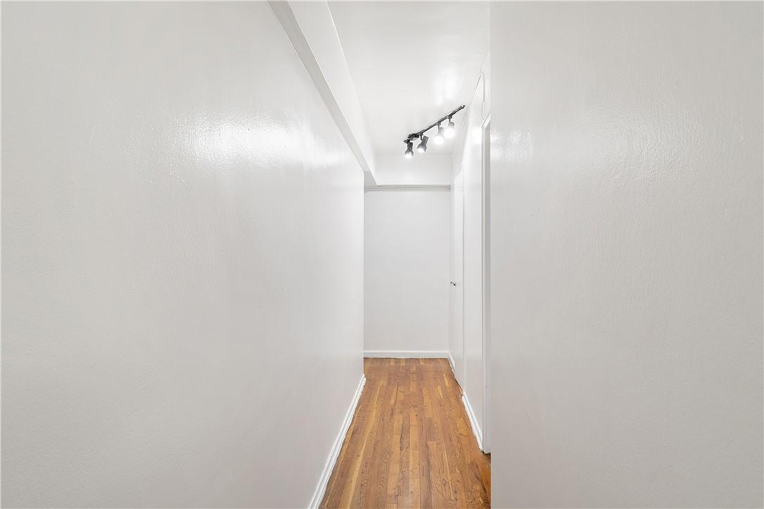 678 Warburton Avenue Unit: 4L