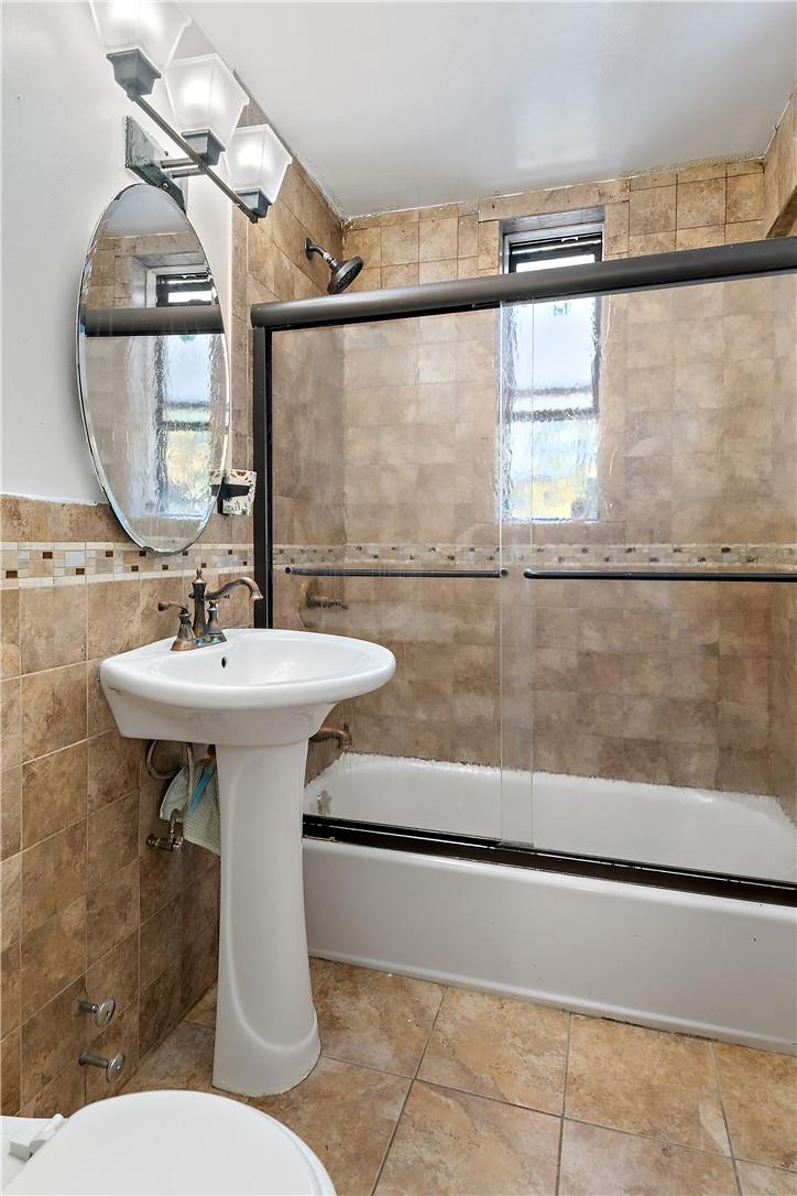 678 Warburton Avenue Unit: 4L