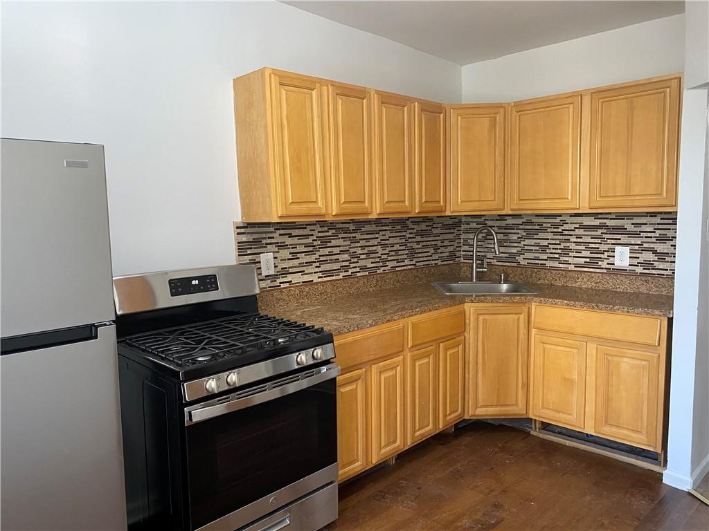 632 Van Nest Avenue Unit: 1