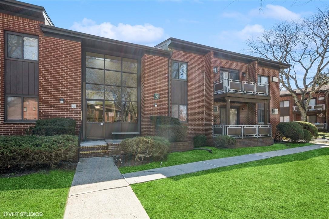 9 Darian Court Unit: 1D