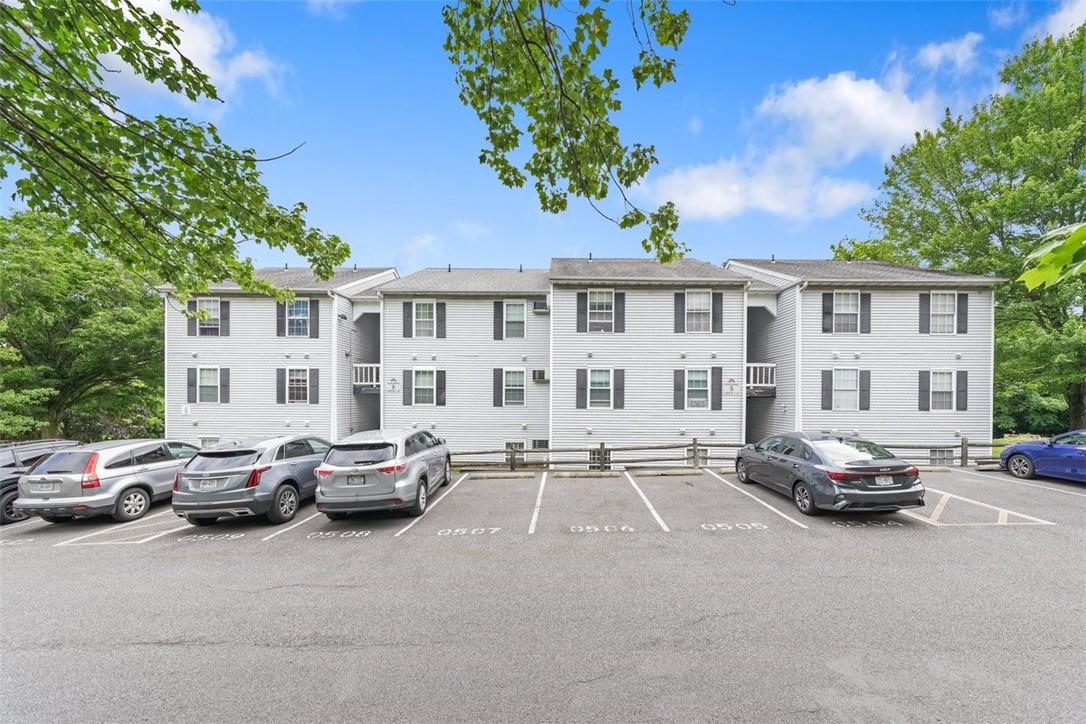 5 Lexington Hill Unit: 8