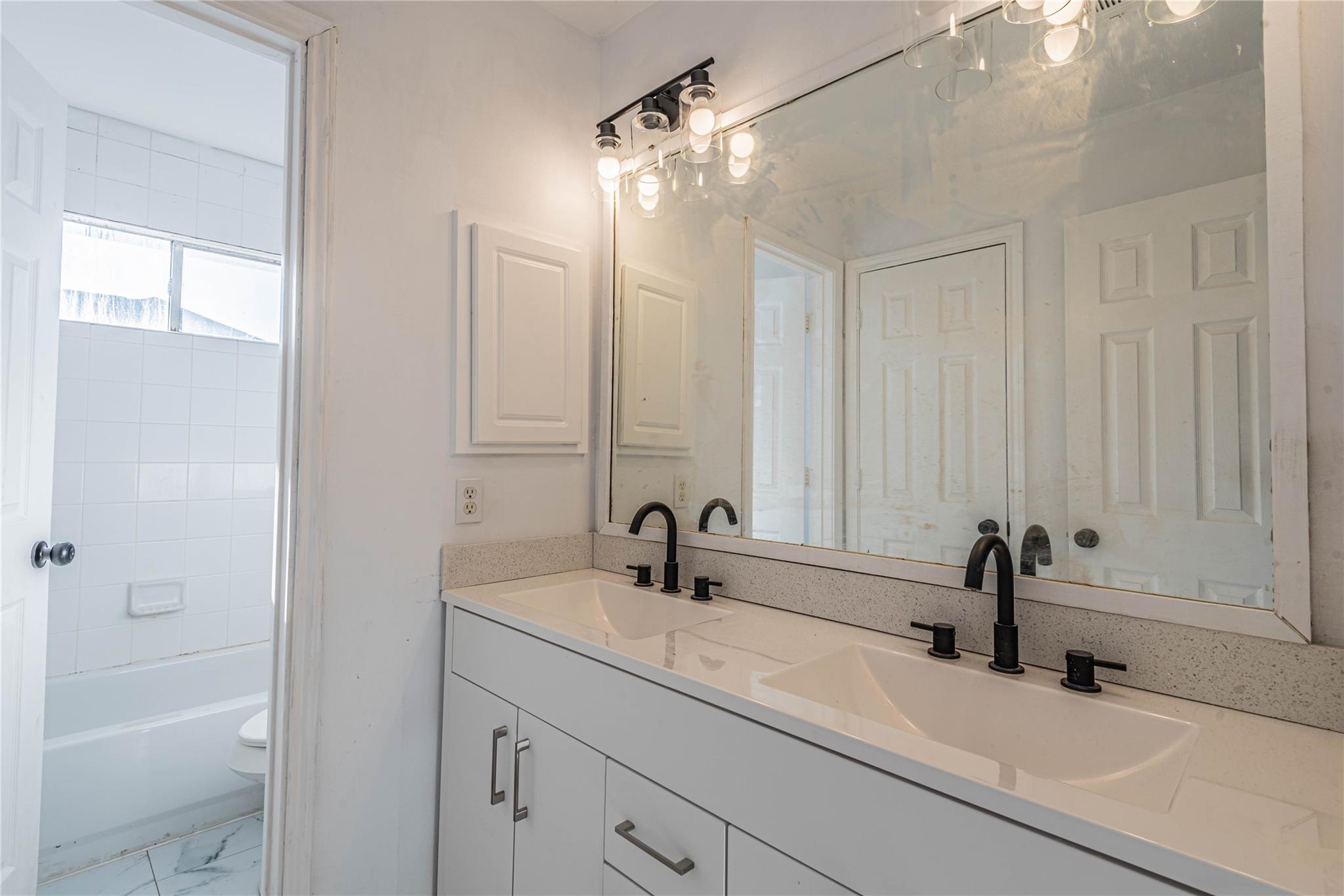 1818 Quiet Hollow Drive