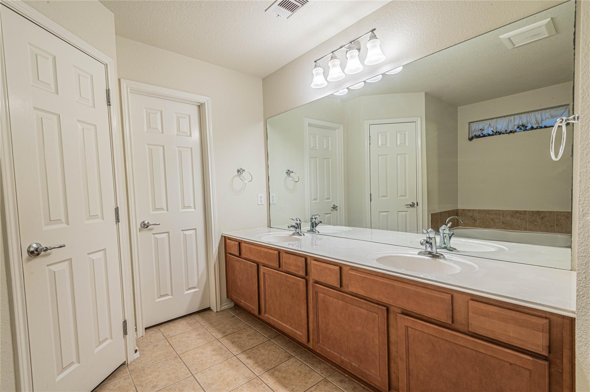 827 Honeysuckle Vine Drive