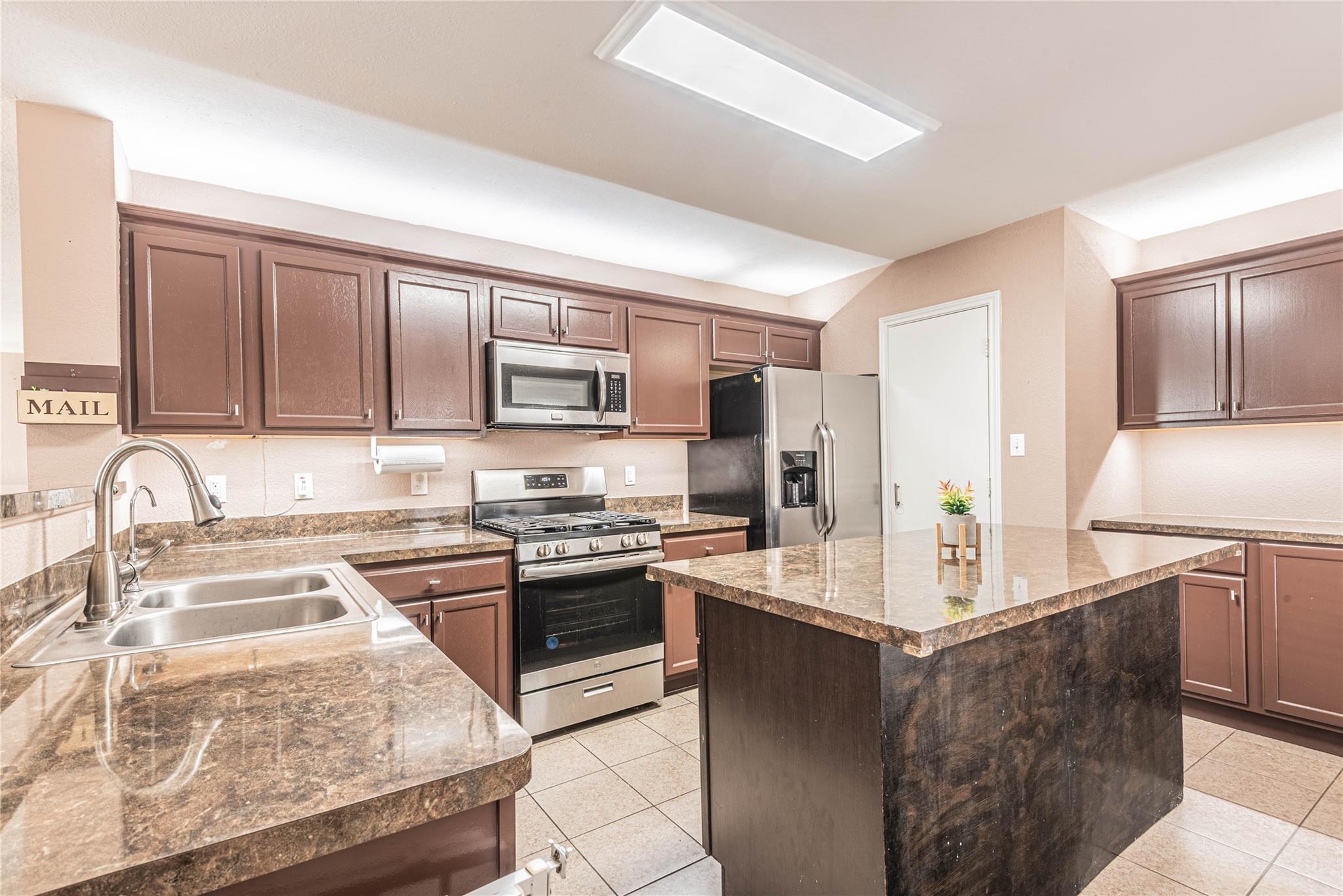 7914 Cypress Edge Drive