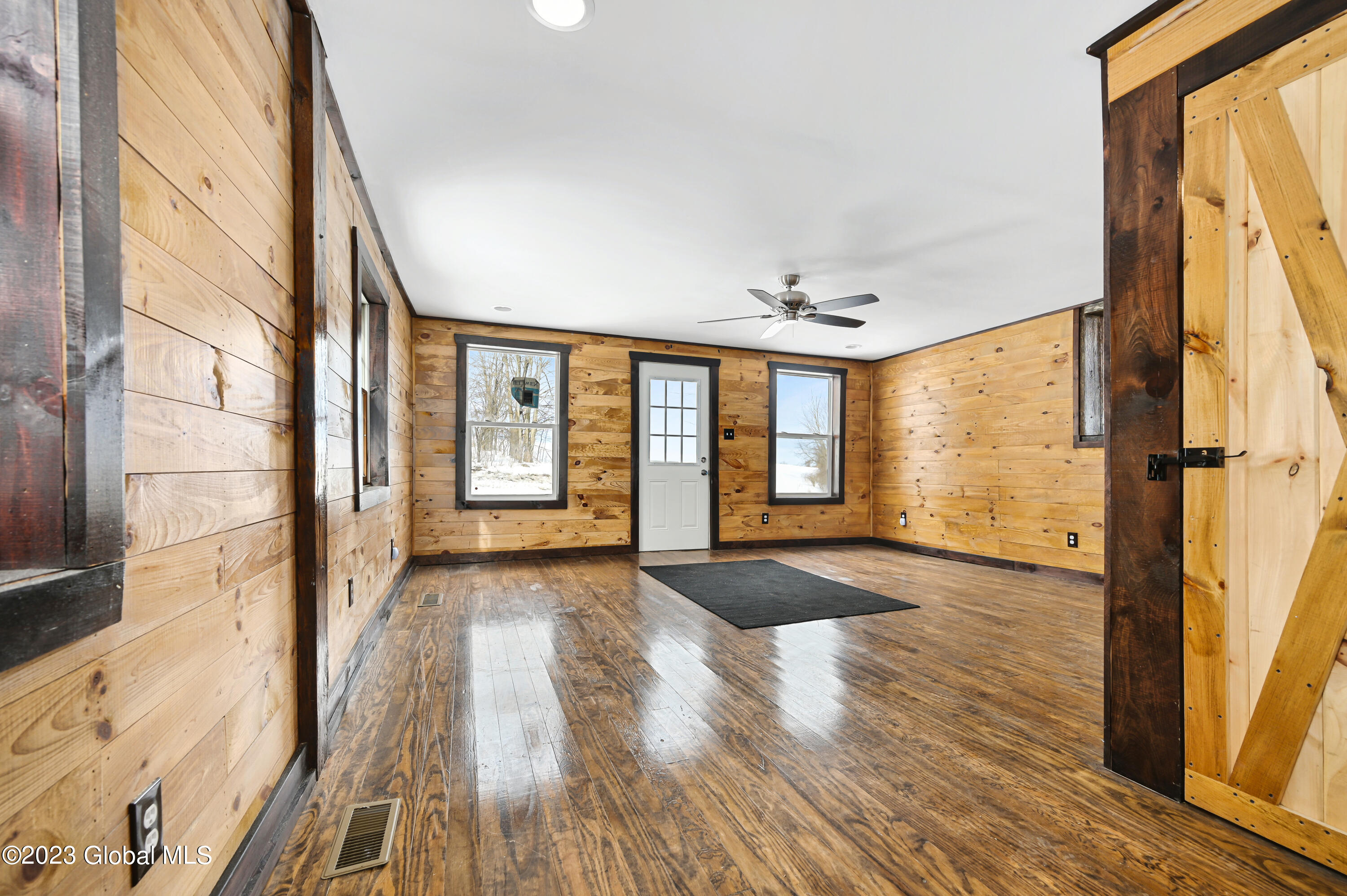 857 Kingdom Road