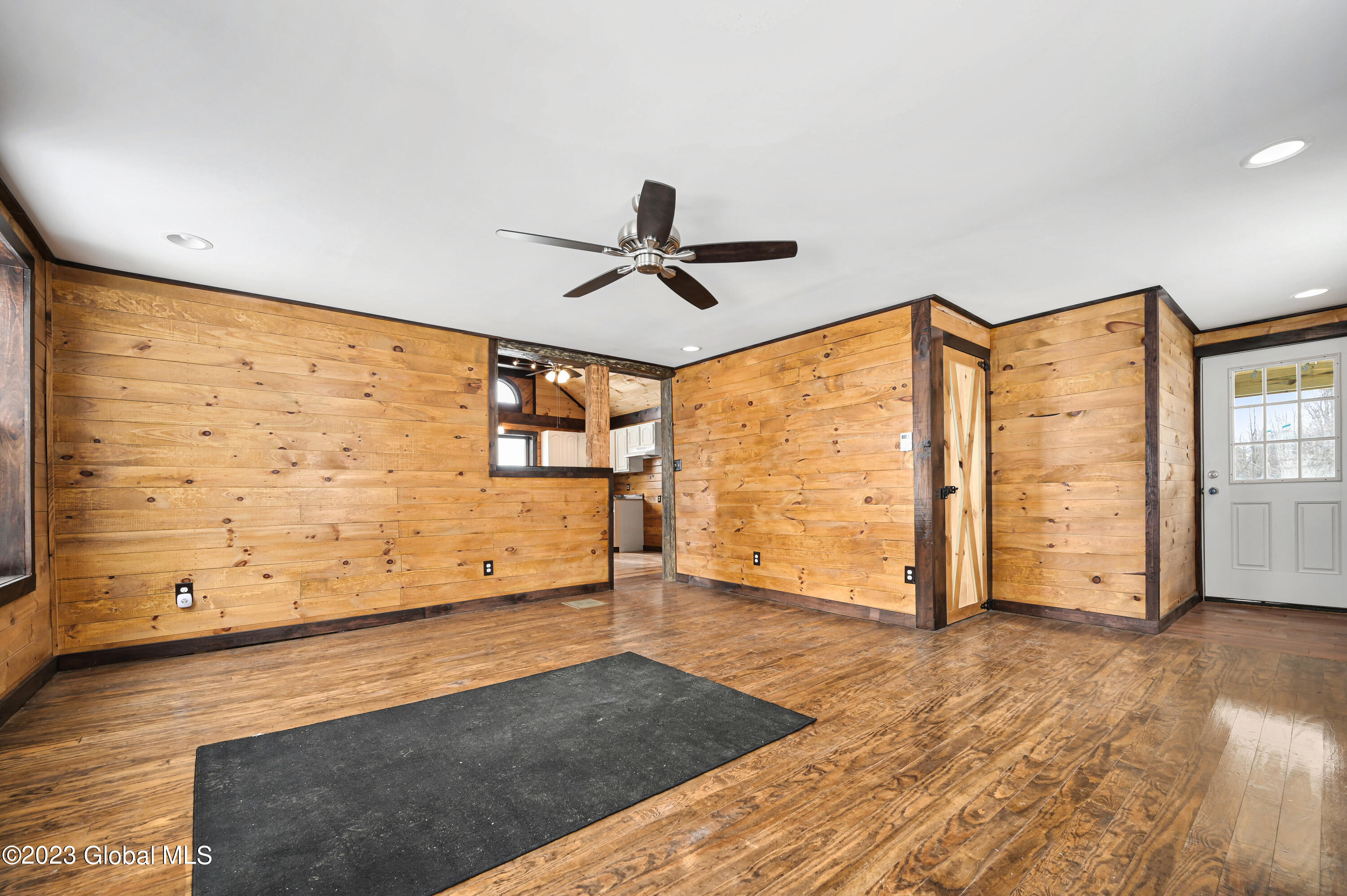 857 Kingdom Road