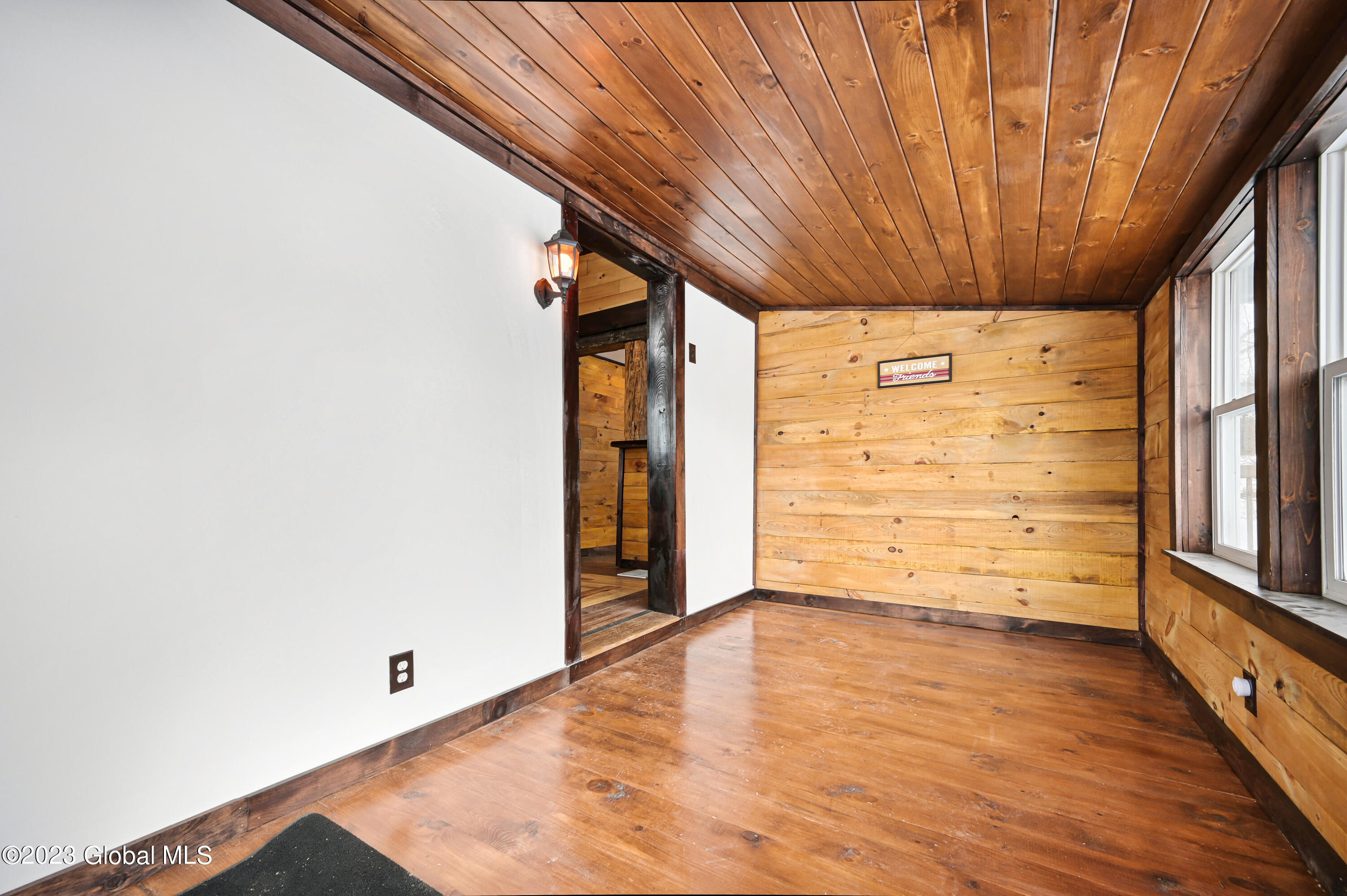 857 Kingdom Road