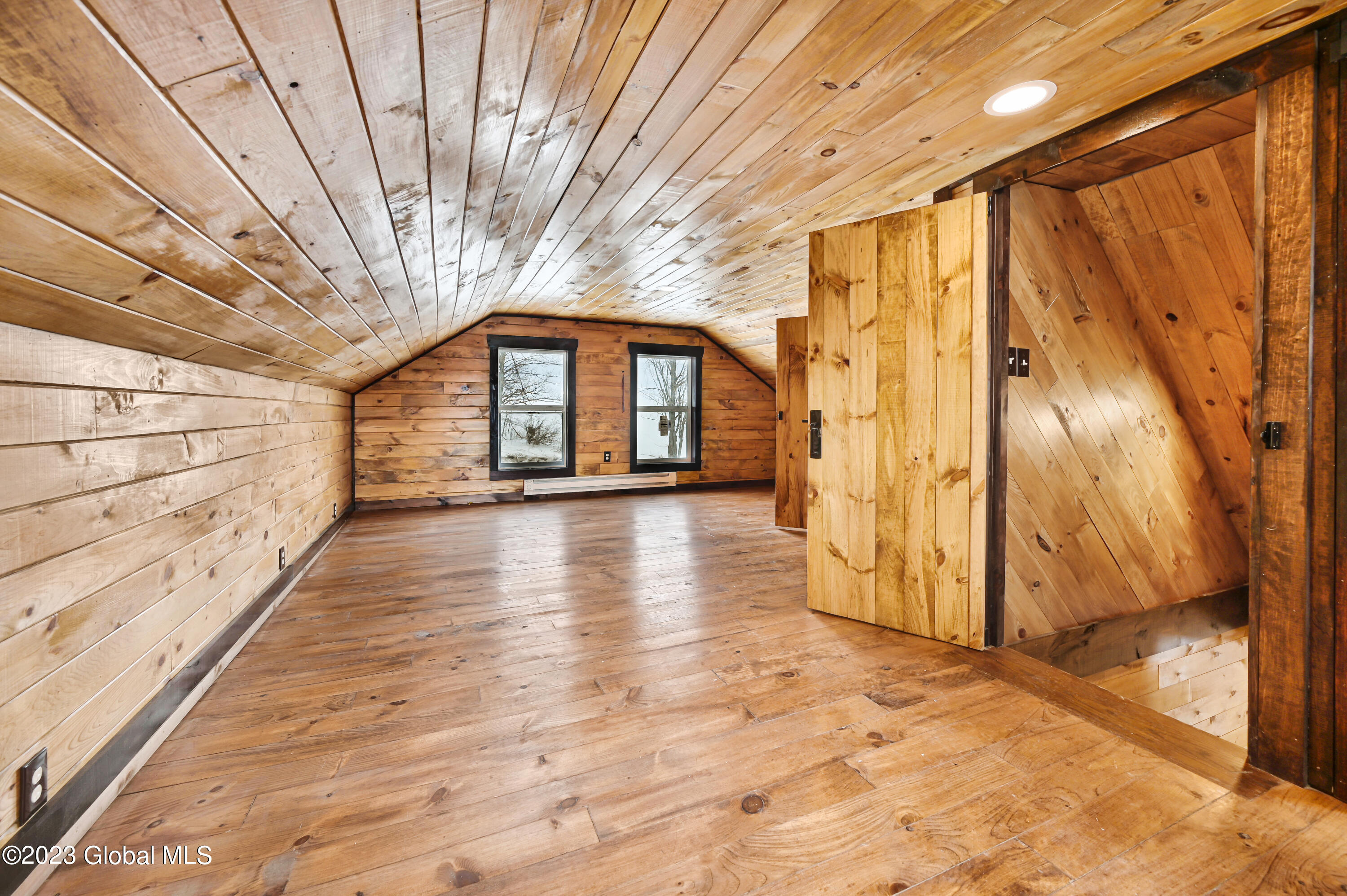 857 Kingdom Road