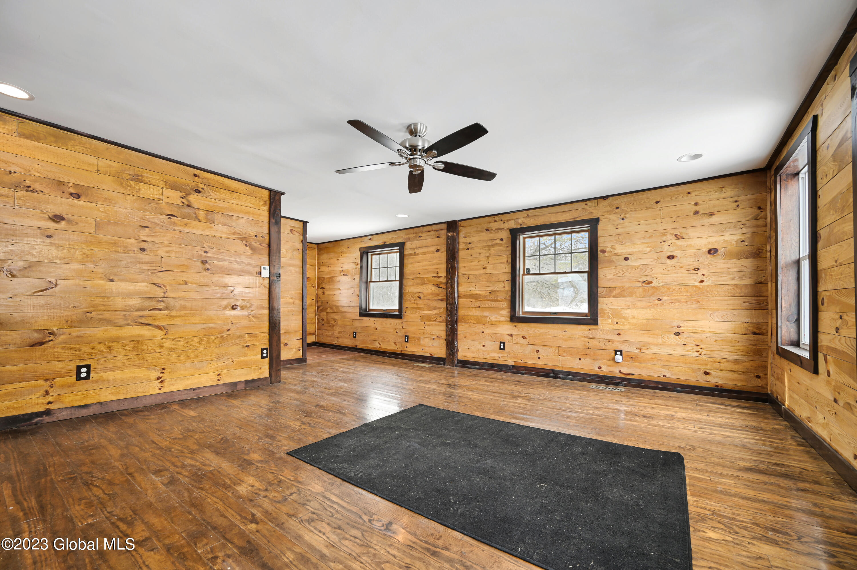 857 Kingdom Road