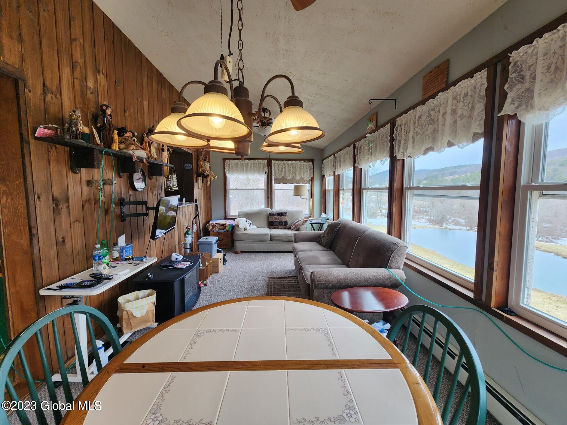 845 Brooker Hollow Road
