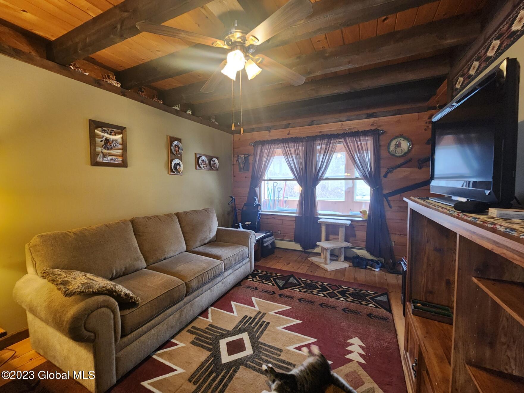 845 Brooker Hollow Road