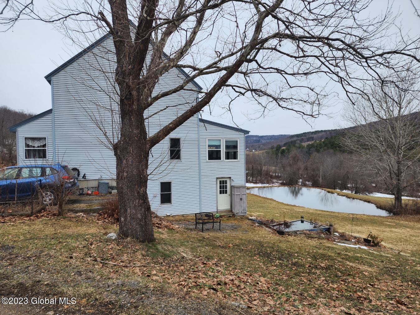 845 Brooker Hollow Road