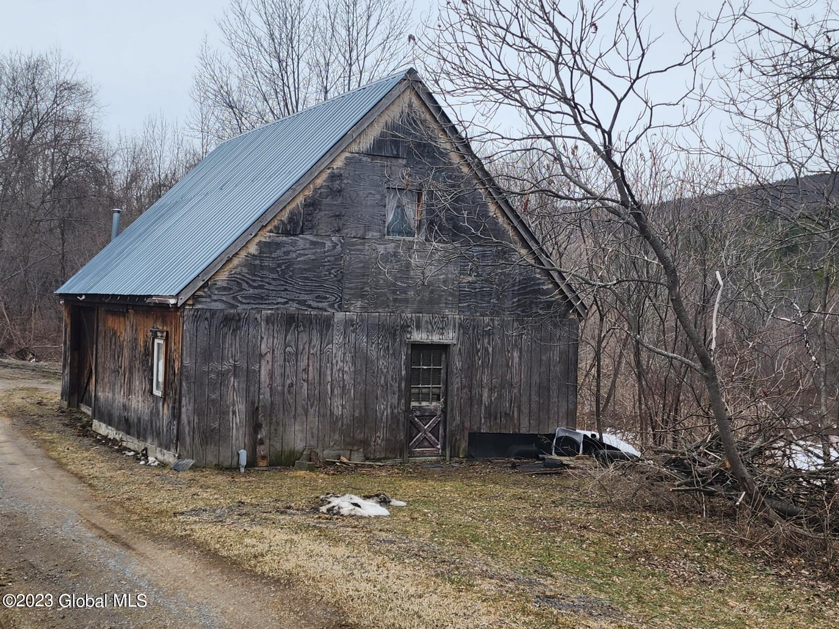 845 Brooker Hollow Road