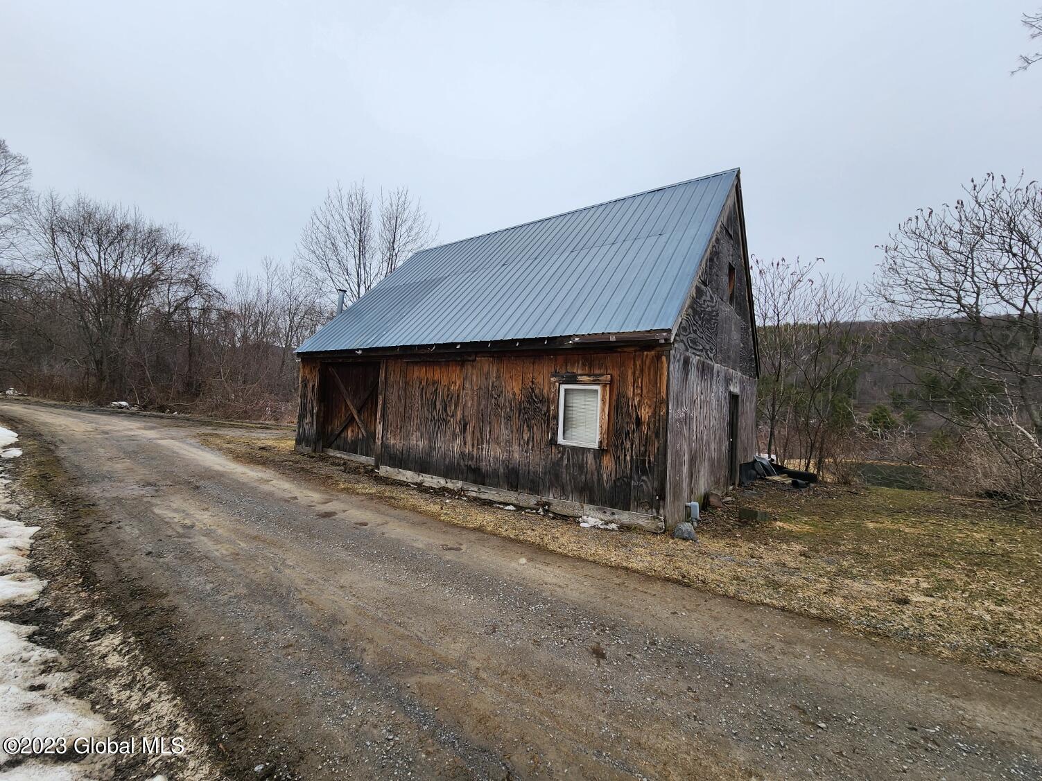 845 Brooker Hollow Road
