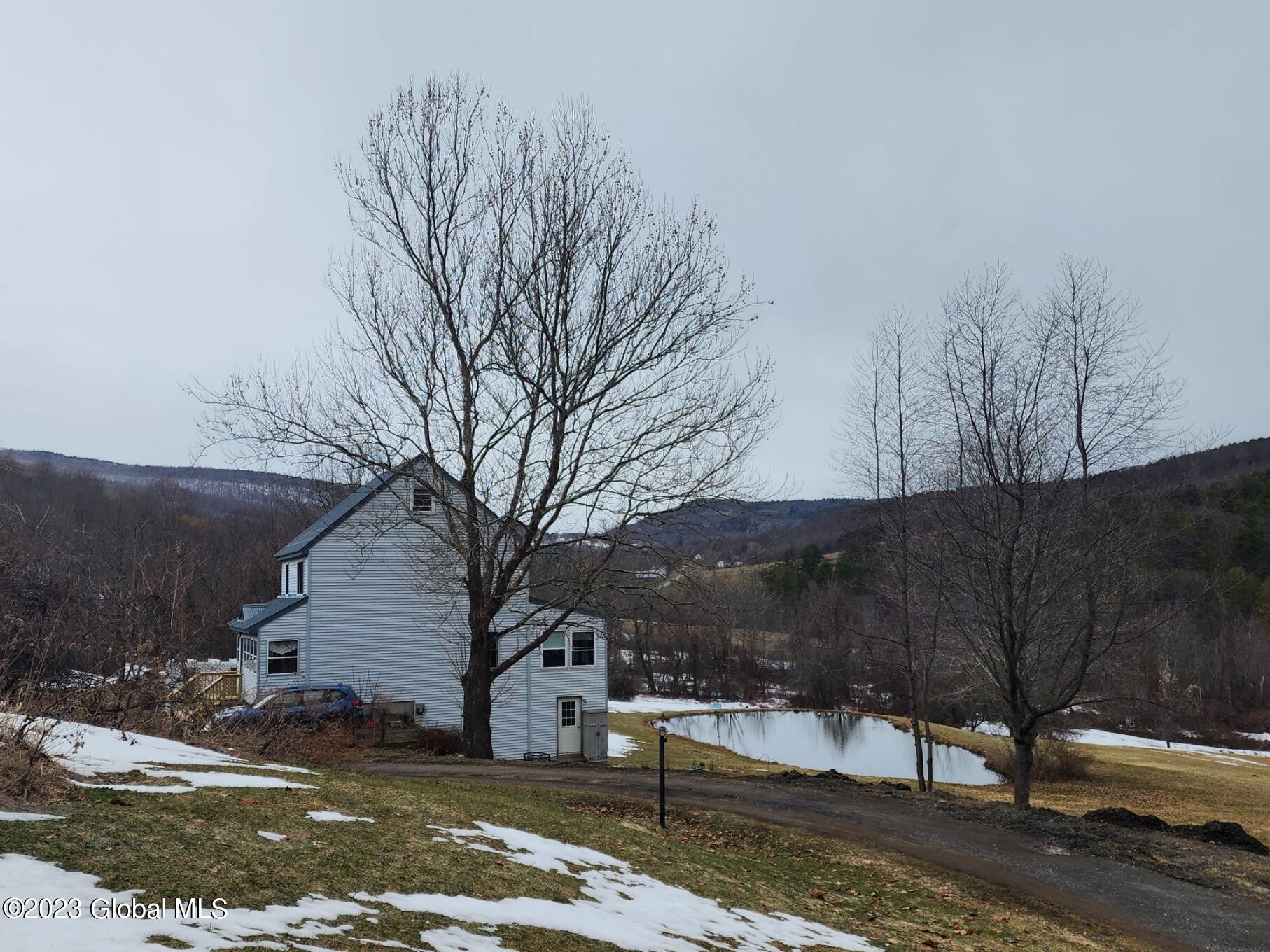 845 Brooker Hollow Road