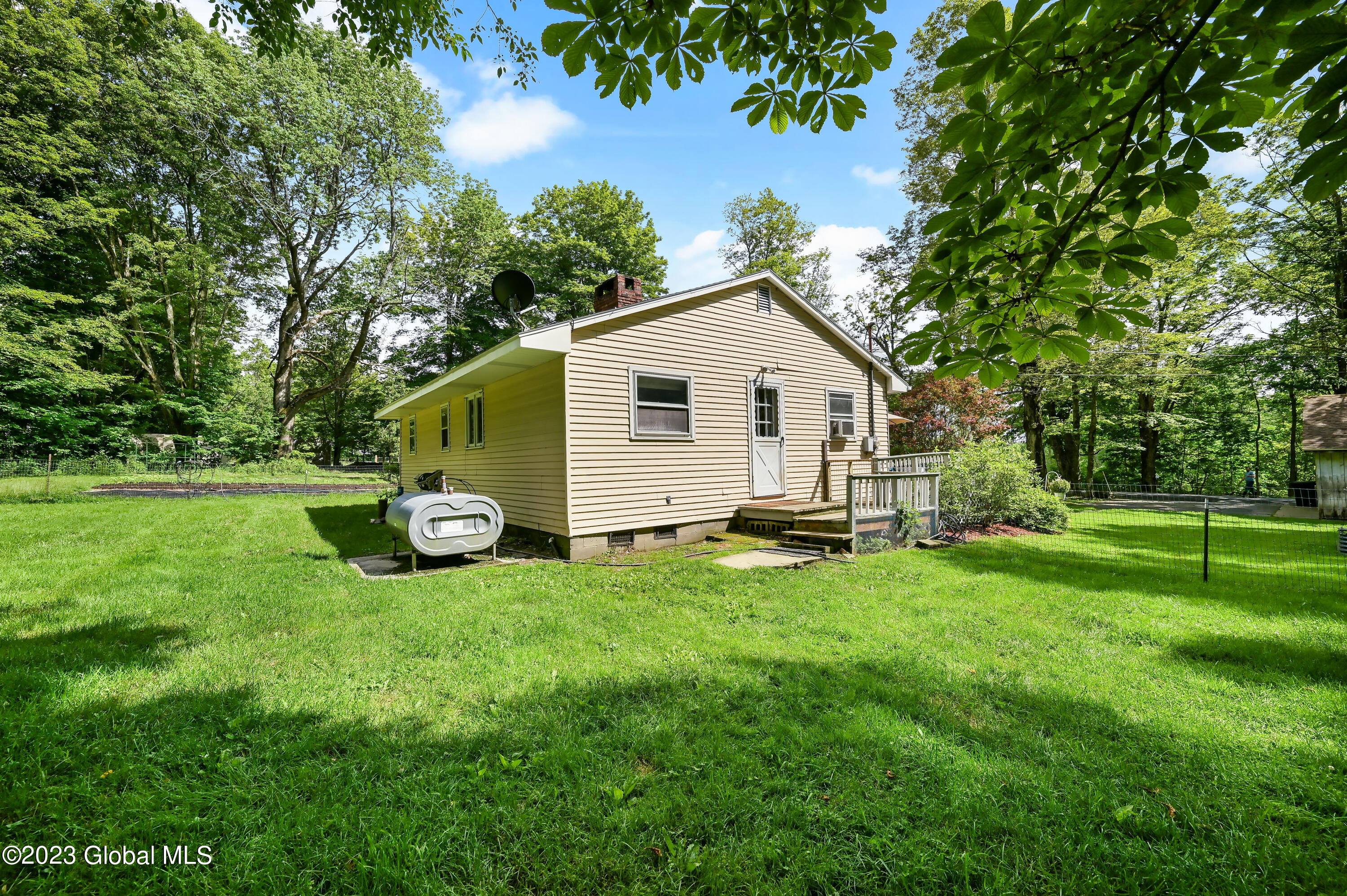 471 Eminence Road Road