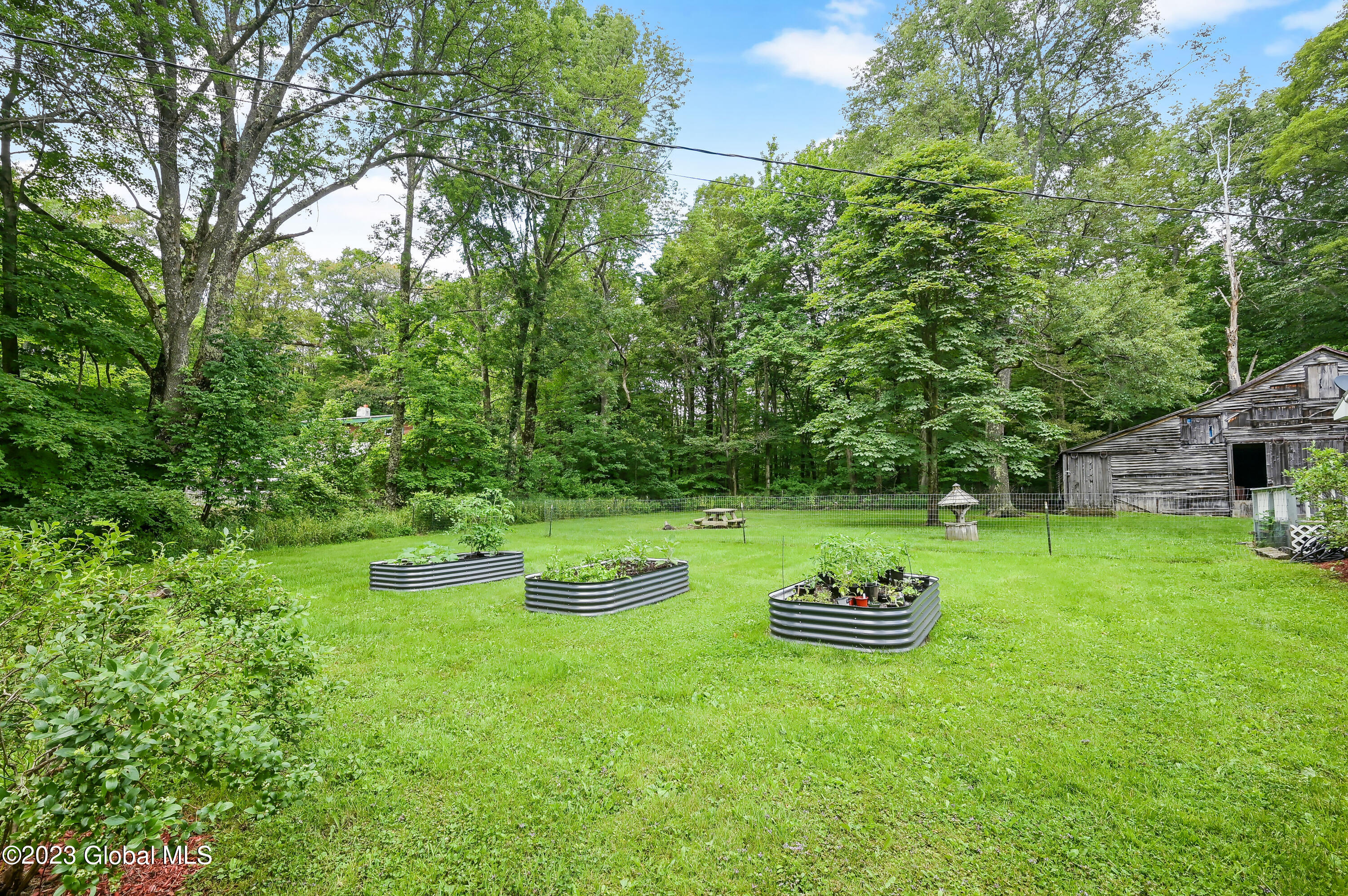 471 Eminence Road Road