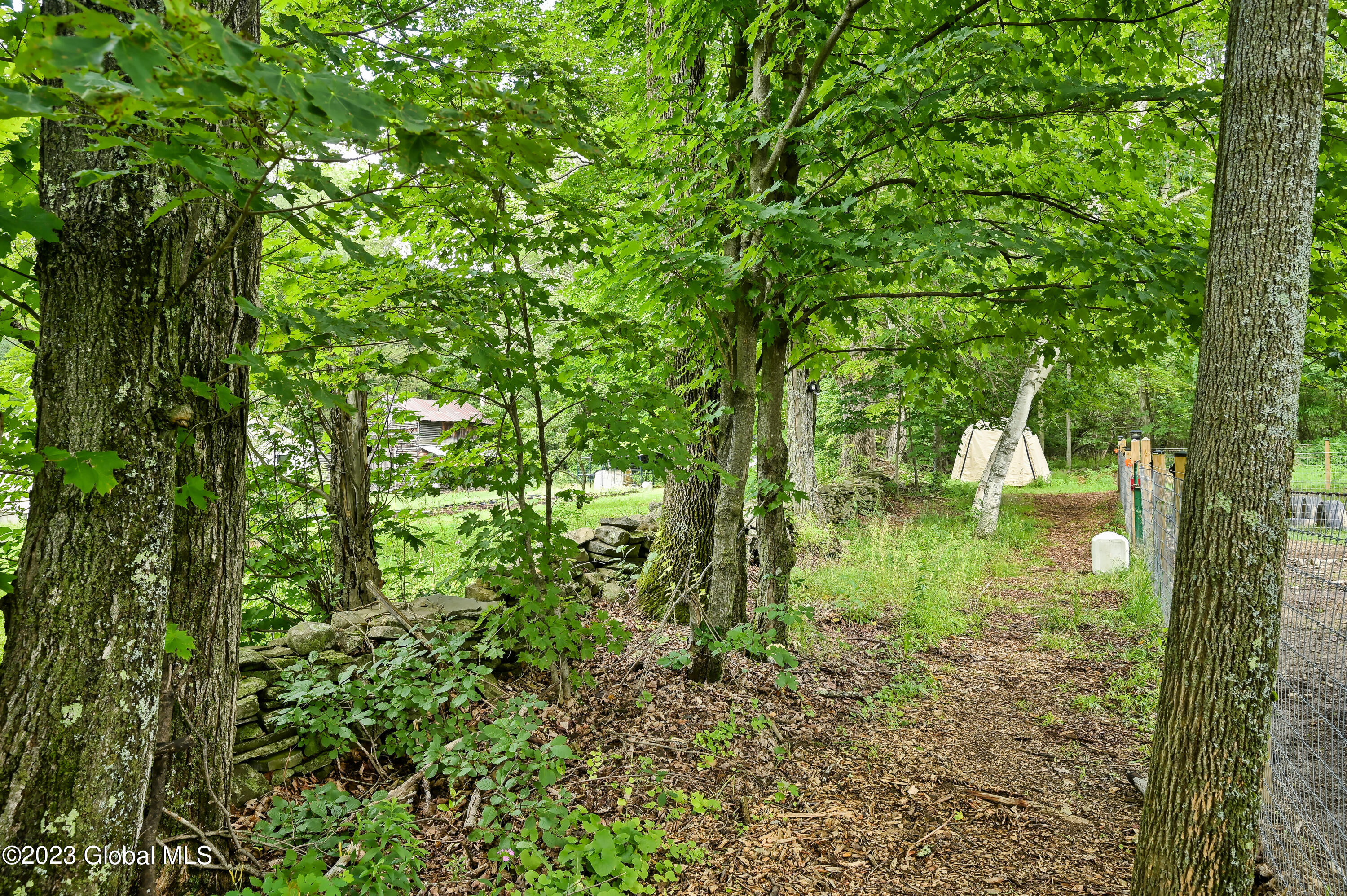 471 Eminence Road Road