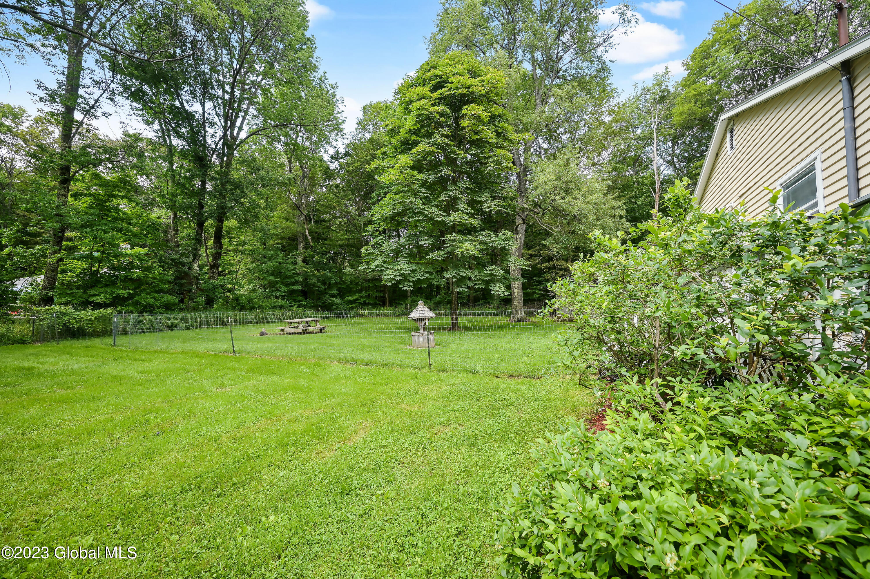 471 Eminence Road Road
