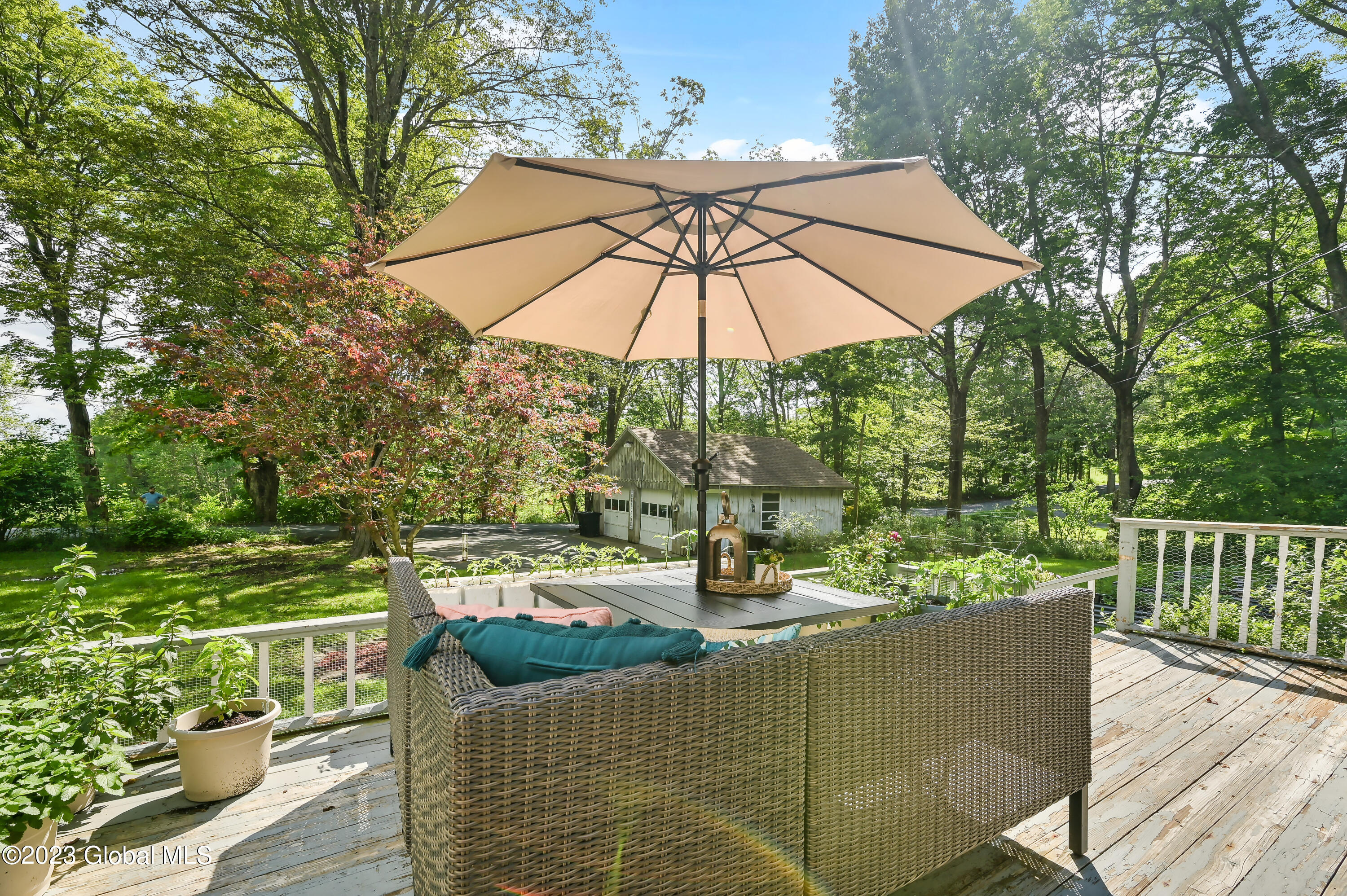 471 Eminence Road Road