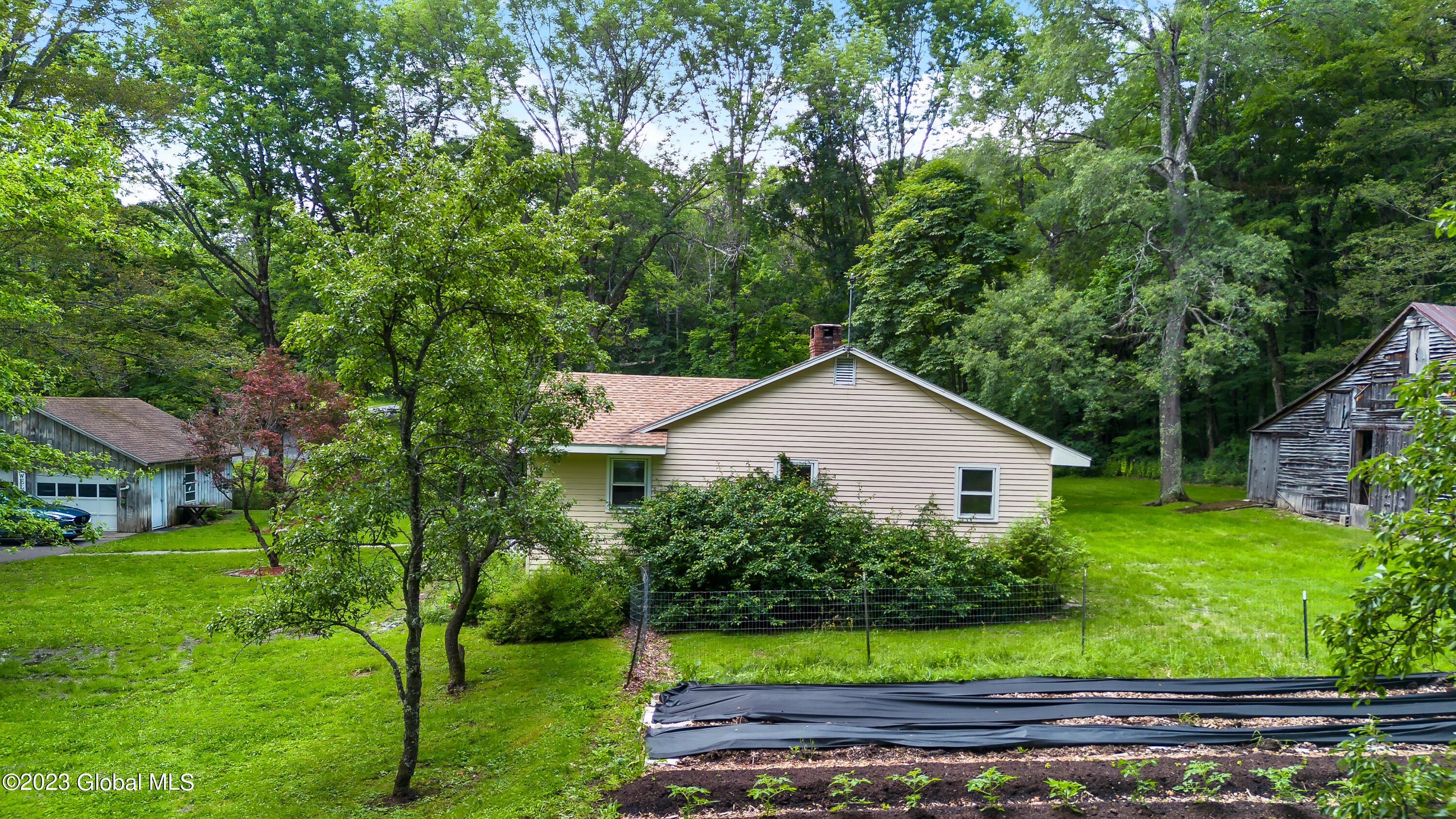 471 Eminence Road Road