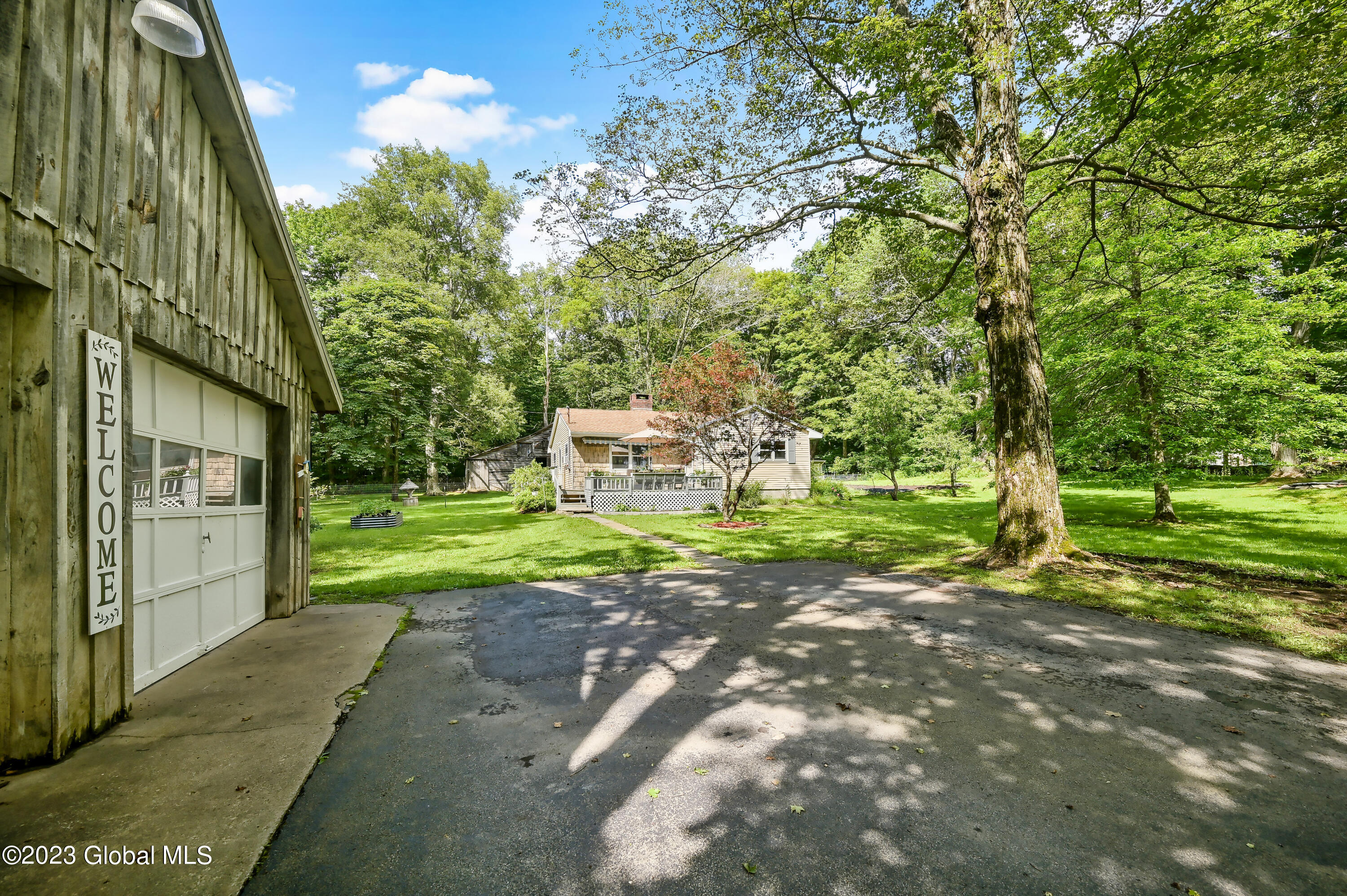 471 Eminence Road Road